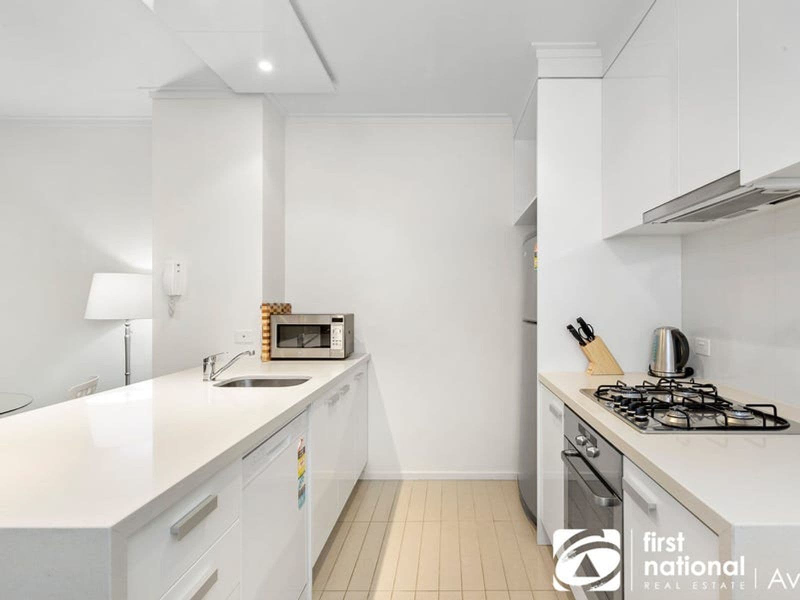 908/63 Whiteman Street, Southbank VIC 3006, Southbank - Thumbnail 6