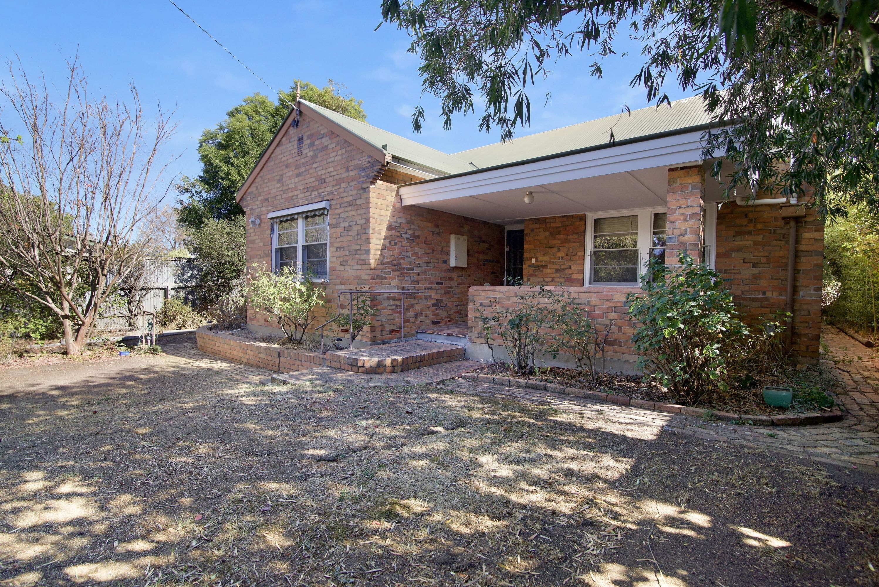 16 Robinson Street, Horsham VIC 3400, Horsham - Image 1