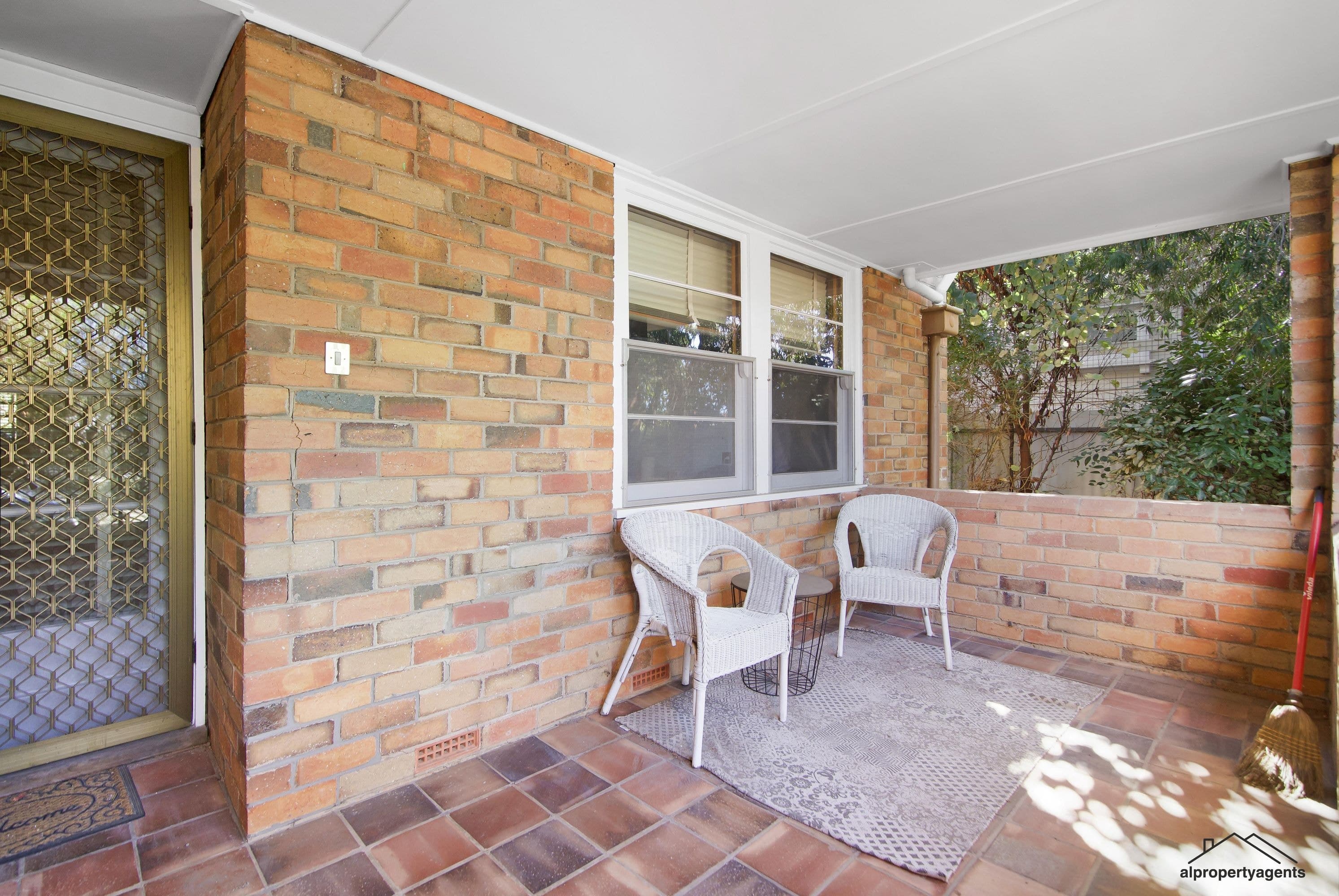 16 Robinson Street, Horsham VIC 3400, Horsham - Thumbnail 2