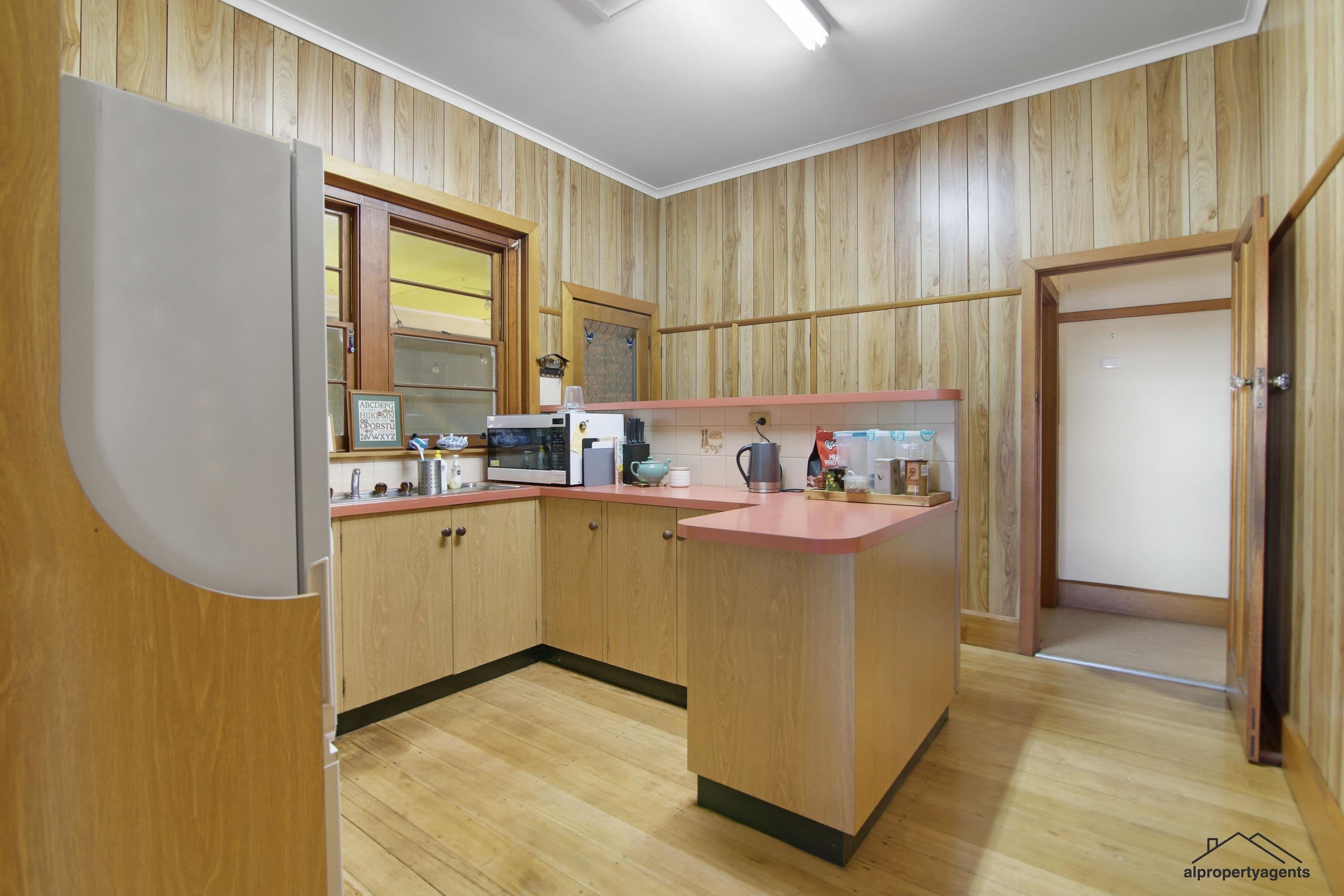 16 Robinson Street, Horsham VIC 3400, Horsham - Thumbnail 6