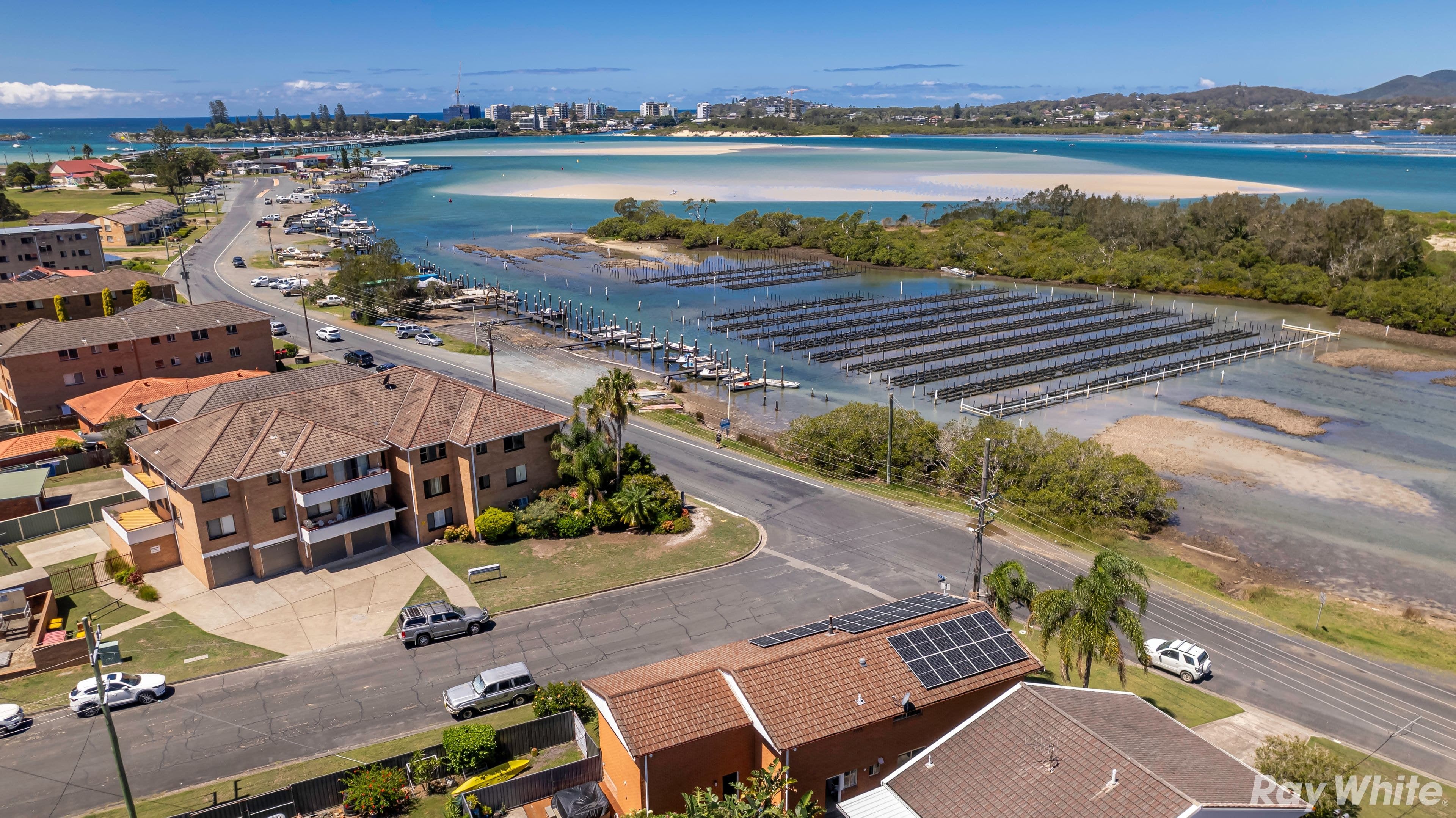 37 Point Road, Tuncurry NSW 2428, Tuncurry - Thumbnail 2