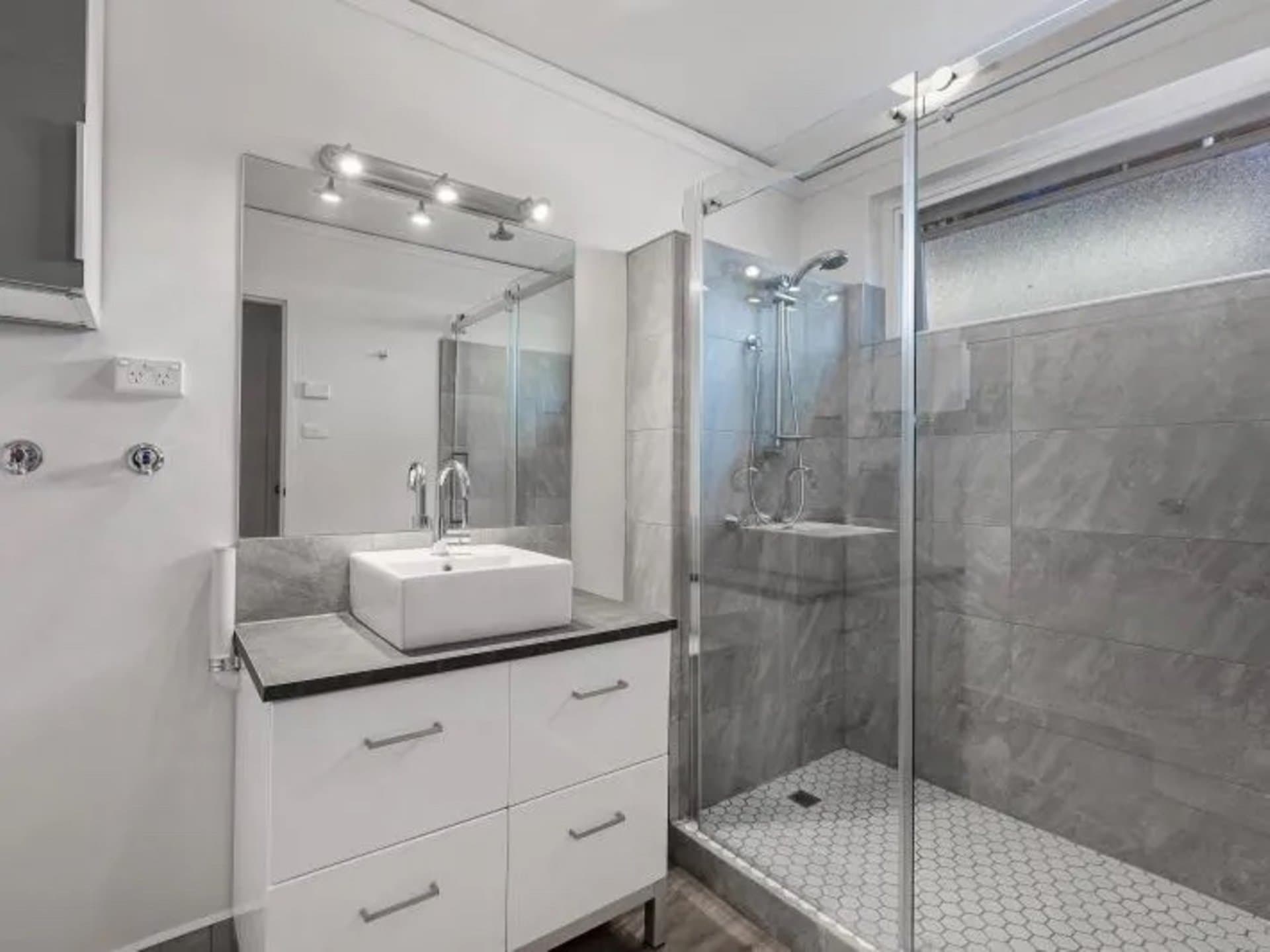 4 / 38 Bishop Street, Kingsville, VIC, 3012, Kingsville - Thumbnail 2
