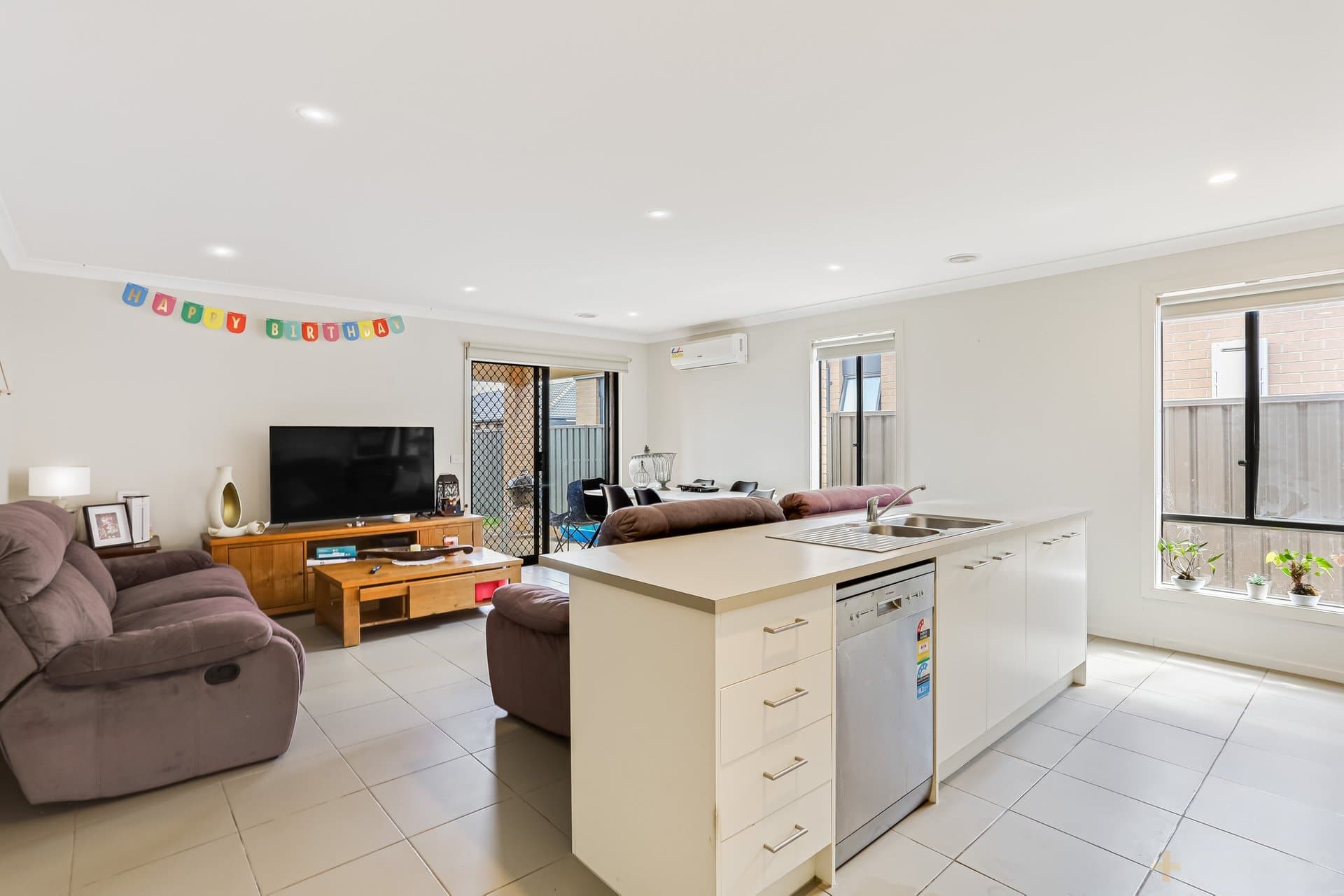 5 Artfield Drive, Werribee, VIC, 3030, Werribee - Thumbnail 4