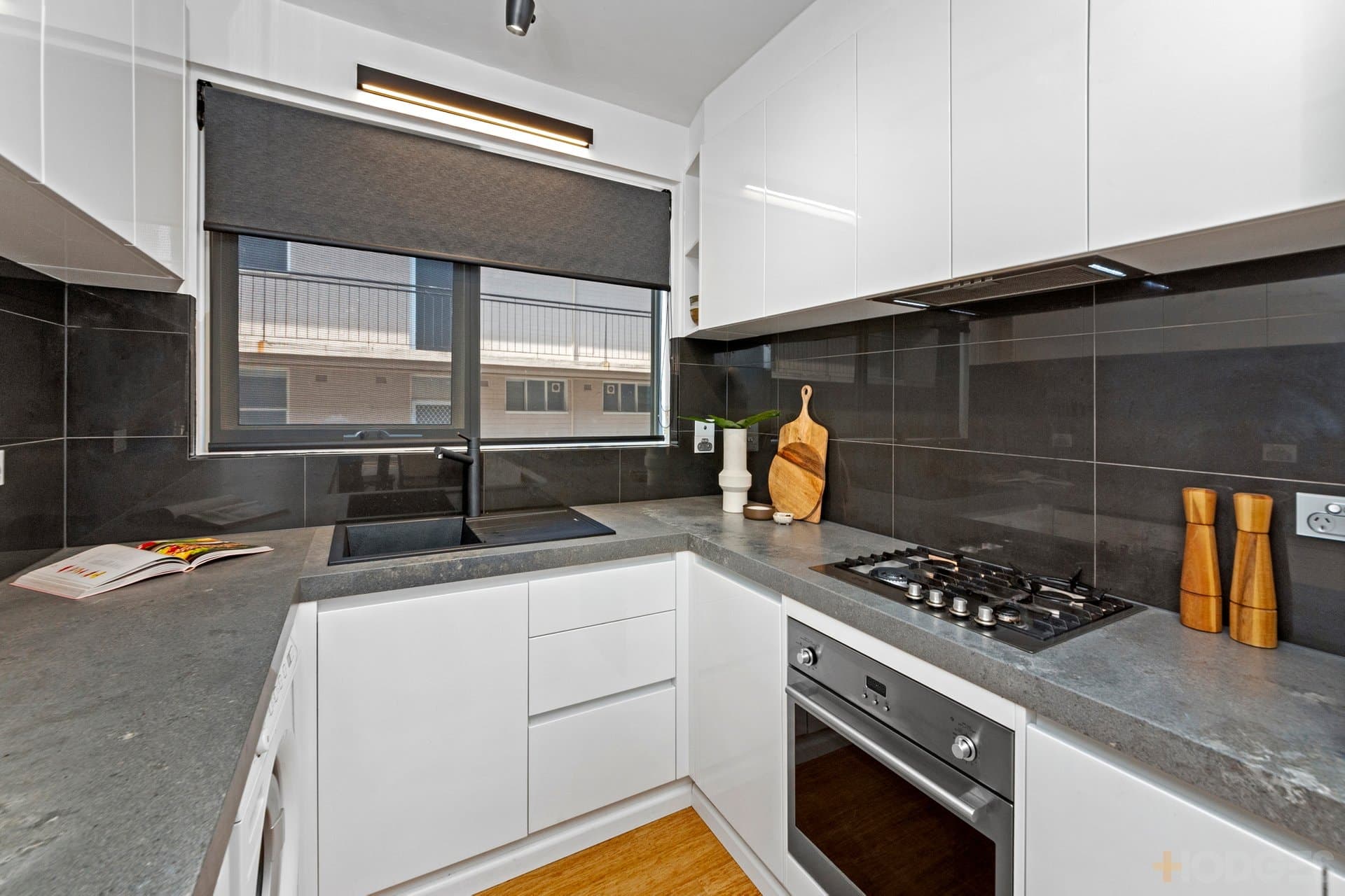 7 / 28 Docker Street, Elwood, VIC, 3184, Elwood - Thumbnail 4