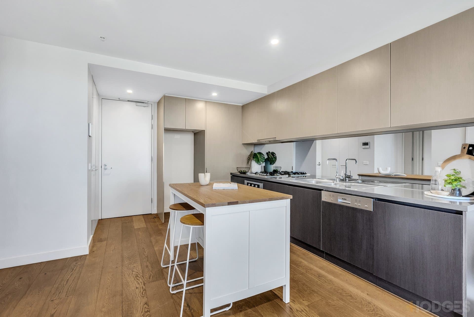 110 / 81 Warrigal Road, Mentone, VIC, 3194, Mentone - Thumbnail 4