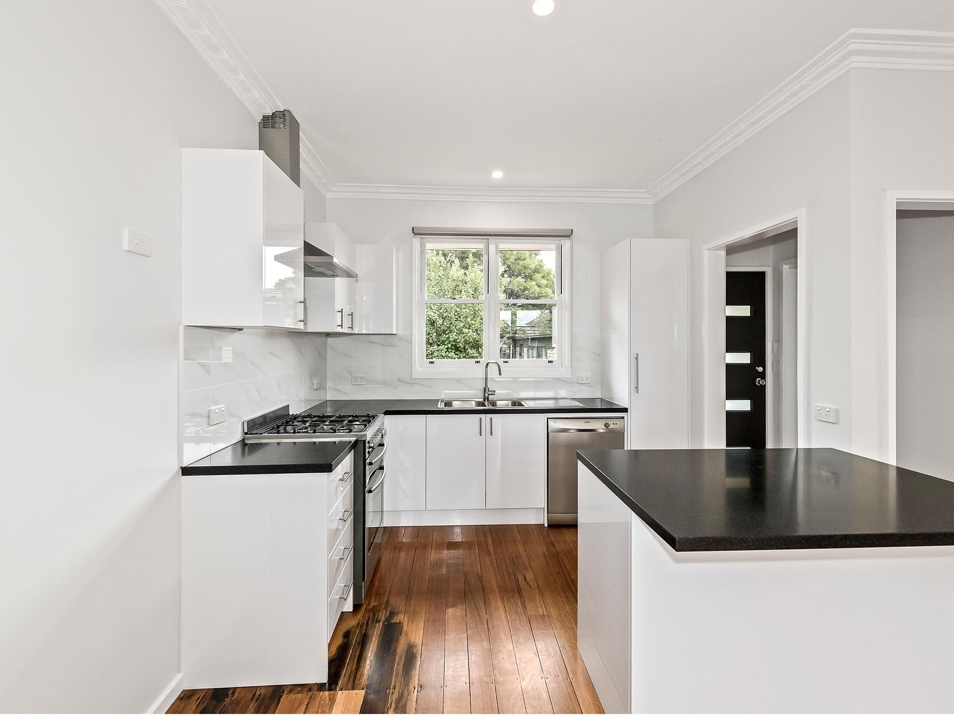 21 Chapel Road, MOORABBIN, VIC, 3189, Moorabbin - Thumbnail 3