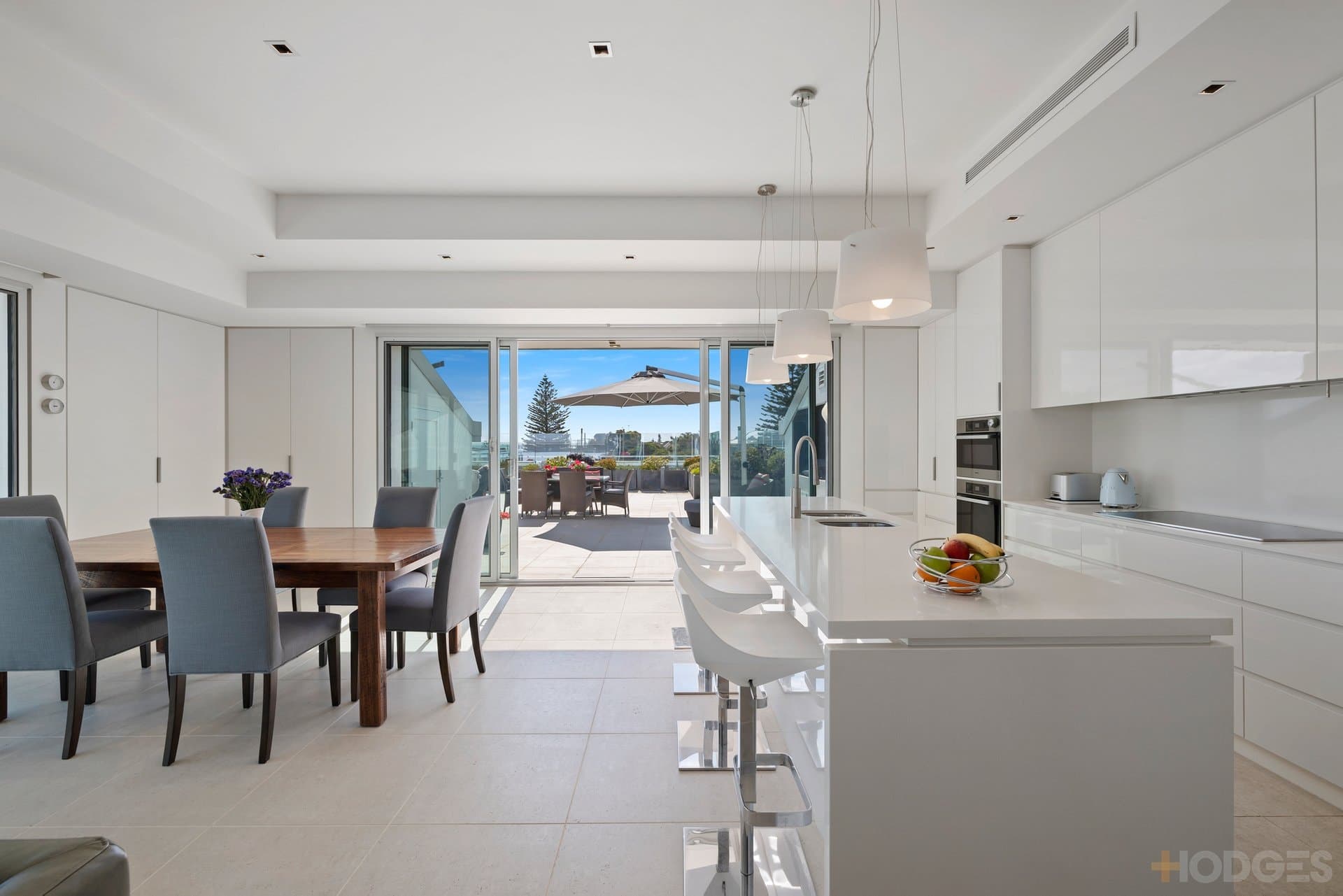 61 / 15 Beach Road, Hampton, VIC, 3188, Hampton - Thumbnail 2