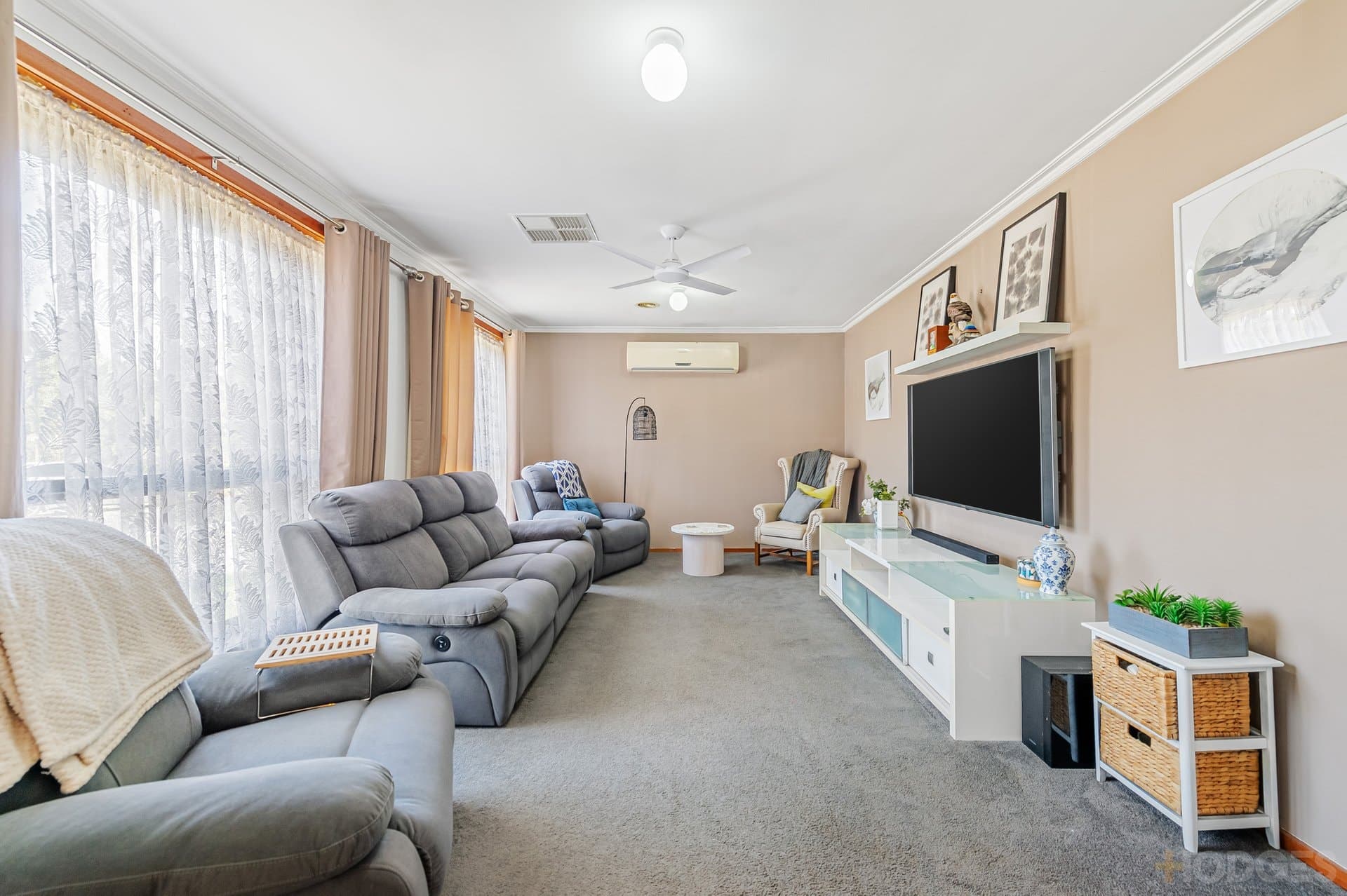 8 Howitt Court, Werribee, VIC, 3030, Werribee - Thumbnail 2