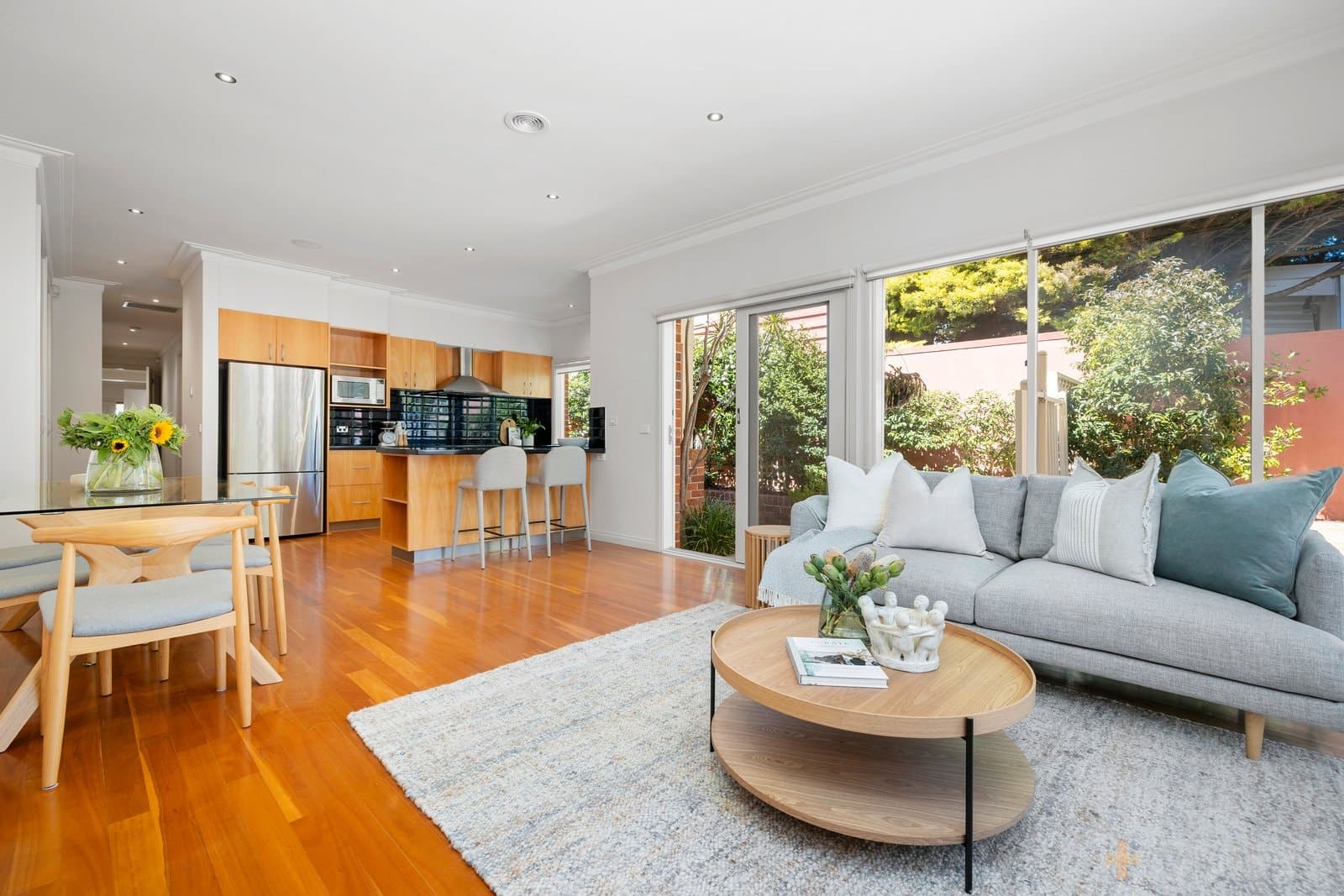 8b Gramatan Avenue, Beaumaris, VIC, 3193, Beaumaris - Thumbnail 2