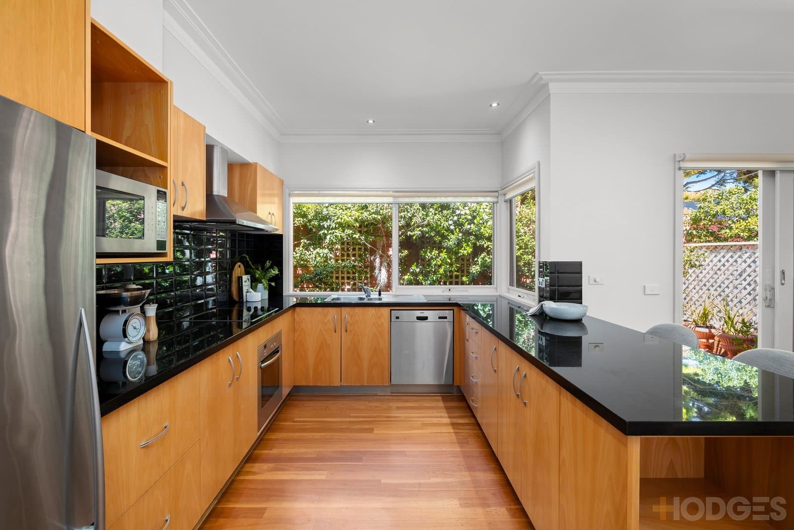 8b Gramatan Avenue, Beaumaris, VIC, 3193, Beaumaris - Thumbnail 4