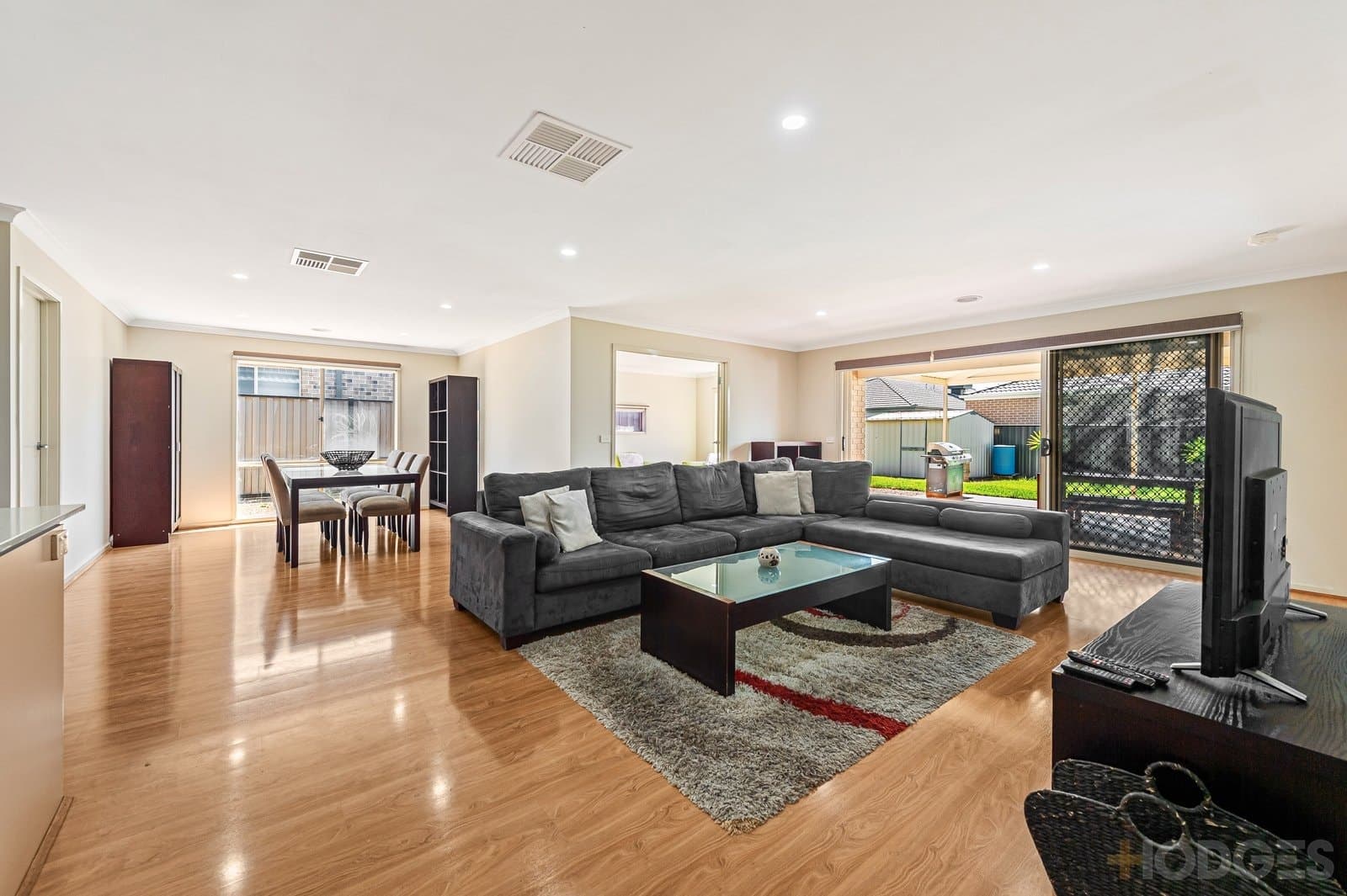 27 Winona Circuit, Tarneit, VIC, 3029, Tarneit - Thumbnail 2