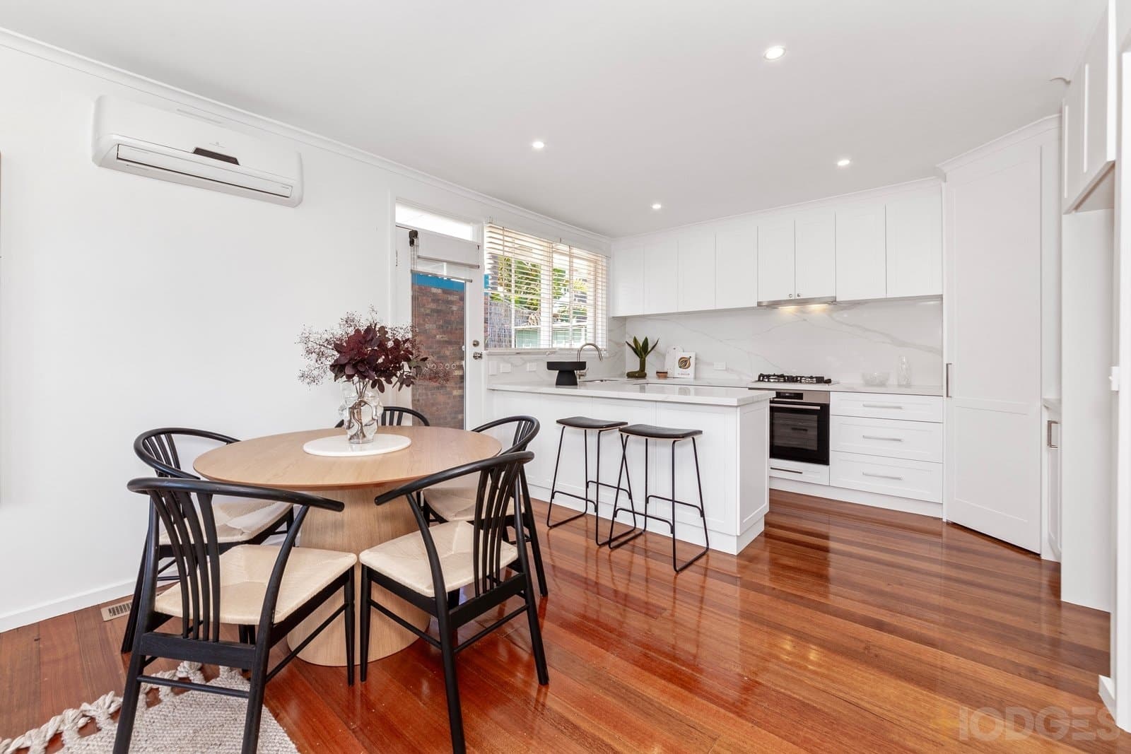 1 / 8 Bayview Crescent, Black Rock, VIC, 3193, Black Rock - Thumbnail 3