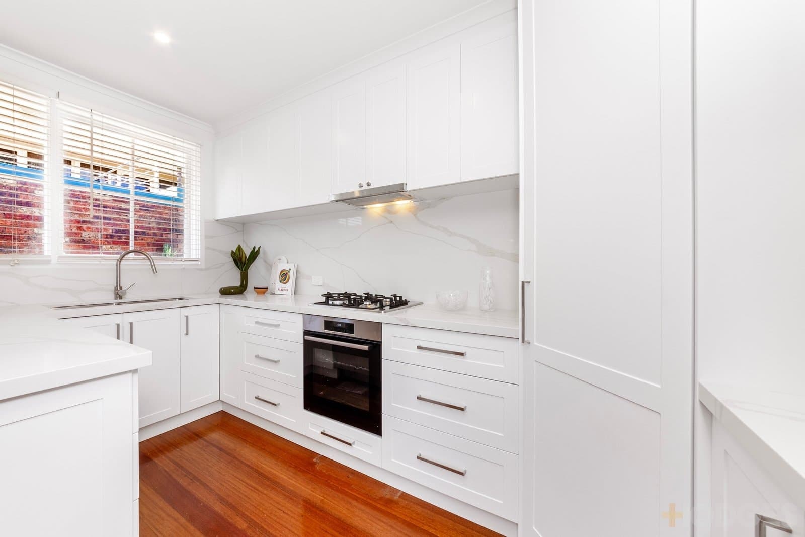 1 / 8 Bayview Crescent, Black Rock, VIC, 3193, Black Rock - Thumbnail 4