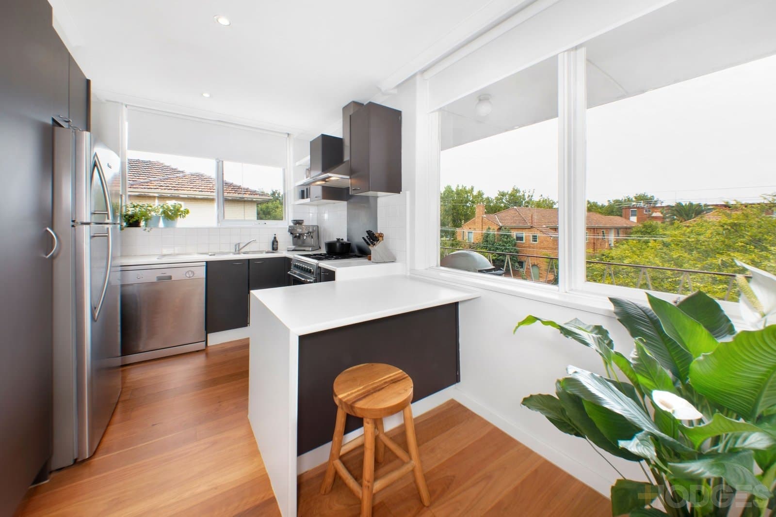 3 / 61 Ormond Road, Elwood, VIC, 3184, Elwood - Thumbnail 3