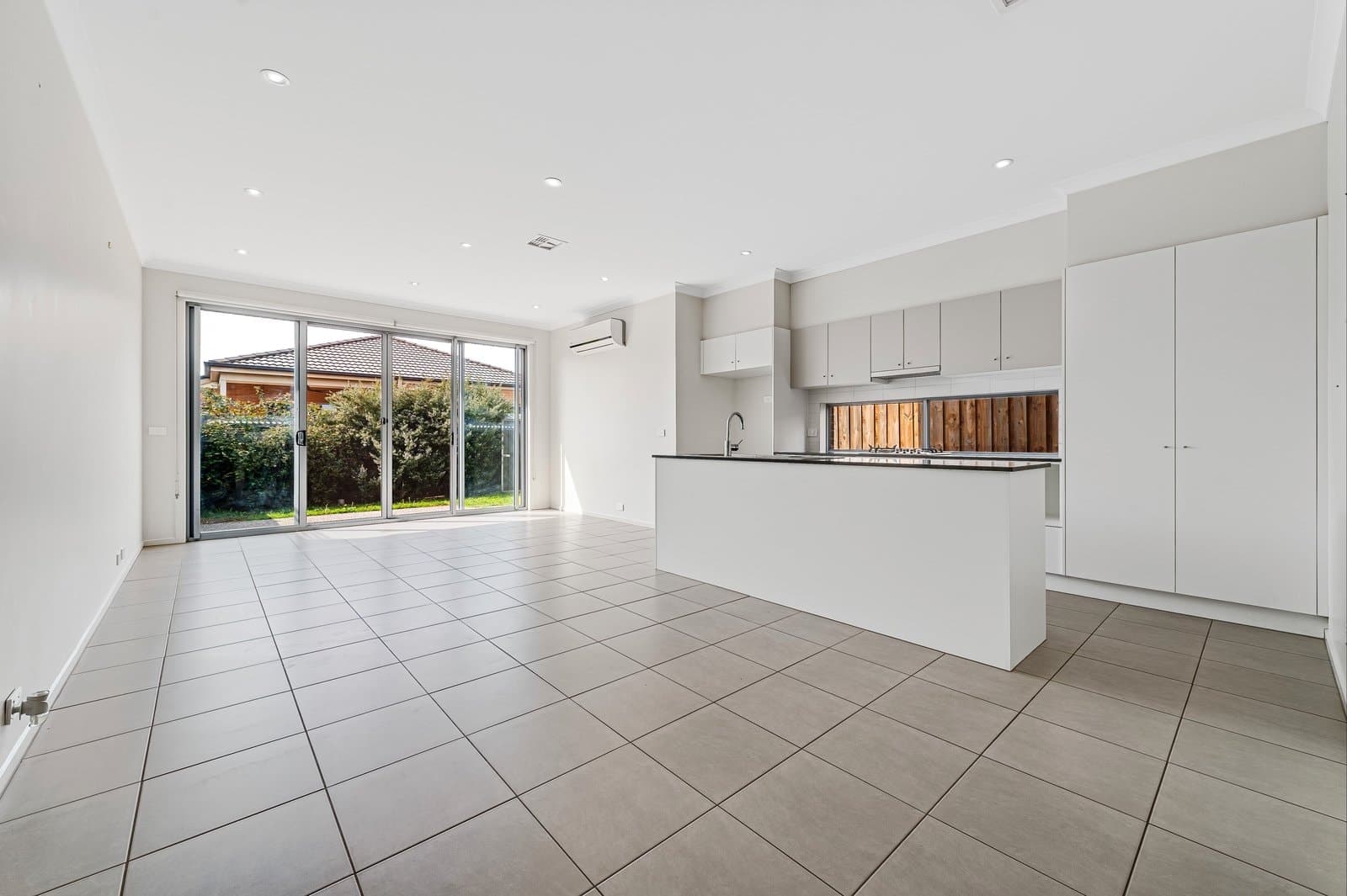11 League Street, Werribee, VIC, 3030, Werribee - Thumbnail 2