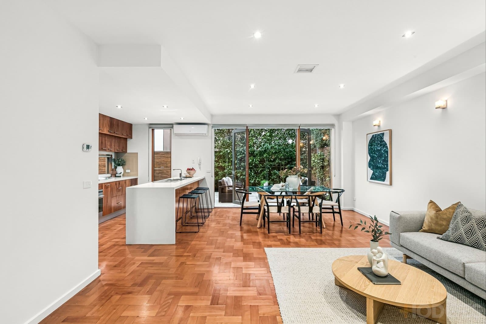 124 Booran Road, Glen Huntly, VIC, 3163, Glen Huntly - Thumbnail 2