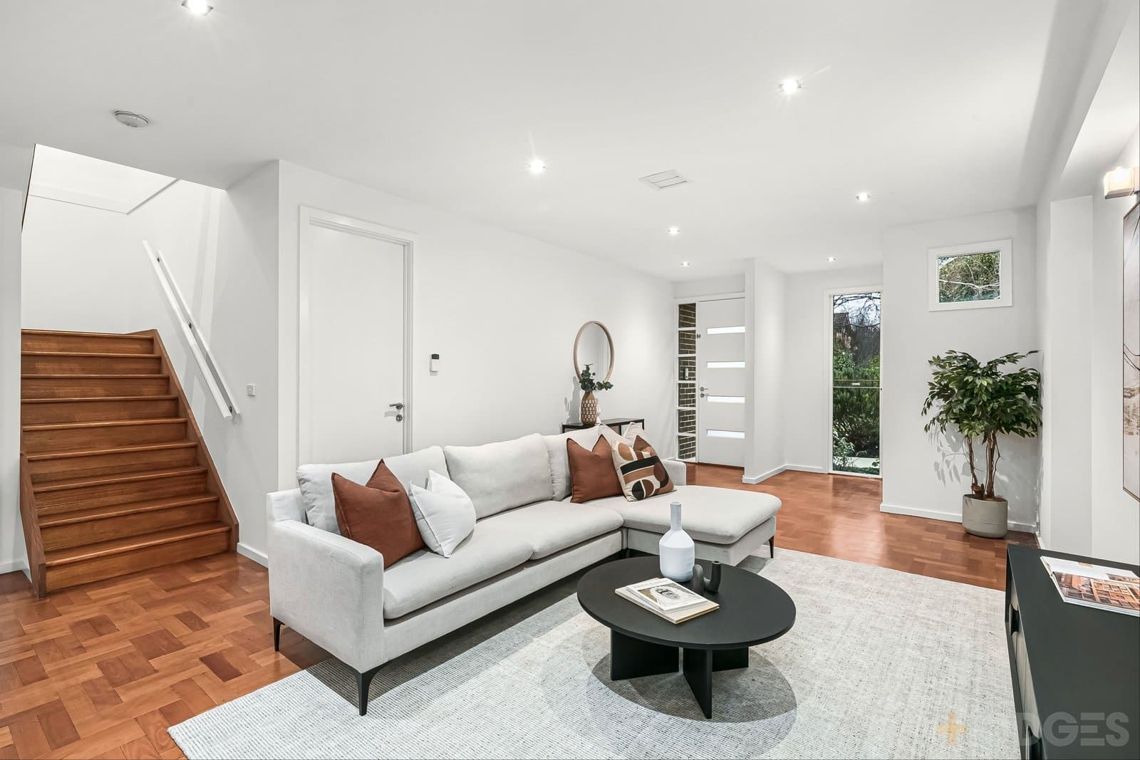 124 Booran Road, Glen Huntly, VIC, 3163, Glen Huntly - Thumbnail 3