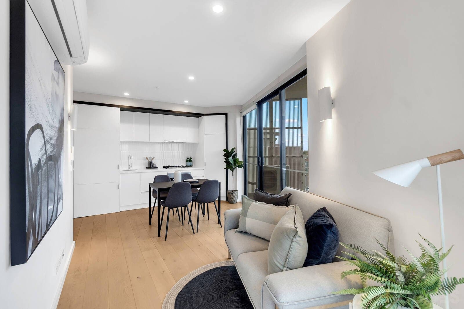 301 / 7 Balcombe Road, Mentone, VIC, 3194, Mentone - Thumbnail 2