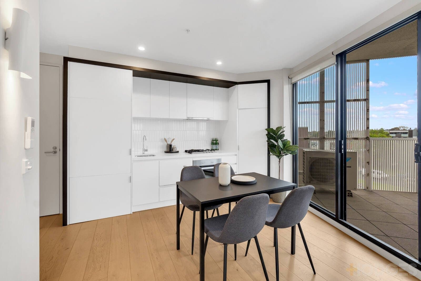 301 / 7 Balcombe Road, Mentone, VIC, 3194, Mentone - Thumbnail 3