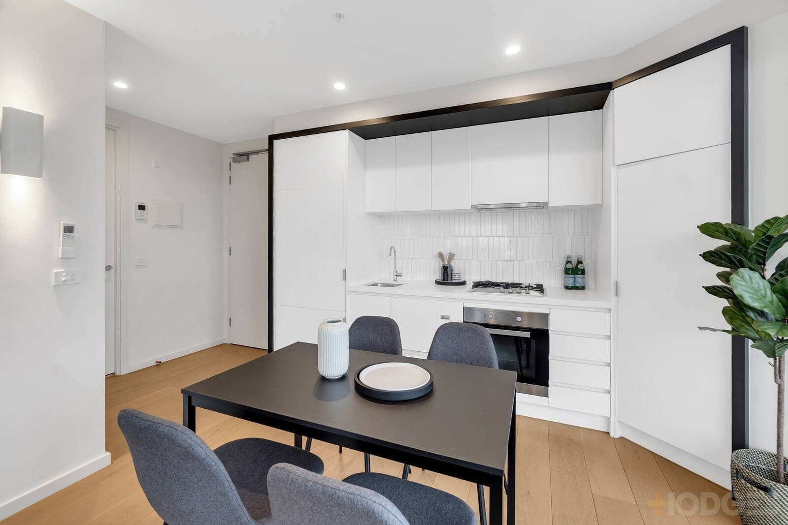 301 / 7 Balcombe Road, Mentone, VIC, 3194, Mentone - Thumbnail 4
