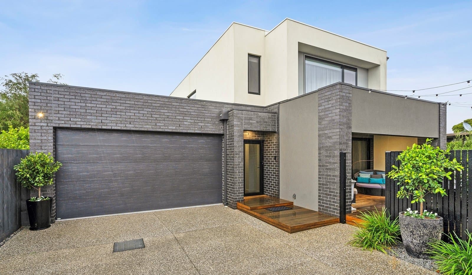 2 / 27 Knight Avenue, Herne Hill, VIC, 3218, Herne Hill - Image 1