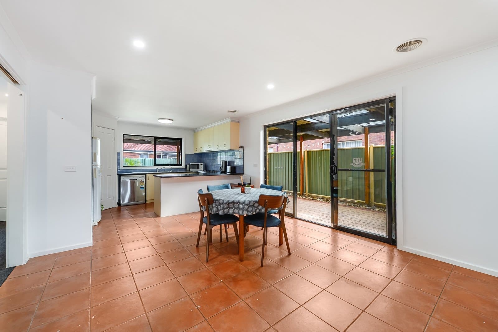 27 Castlerock Drive, Wyndham Vale, VIC, 3024, Wyndham Vale - Thumbnail 3