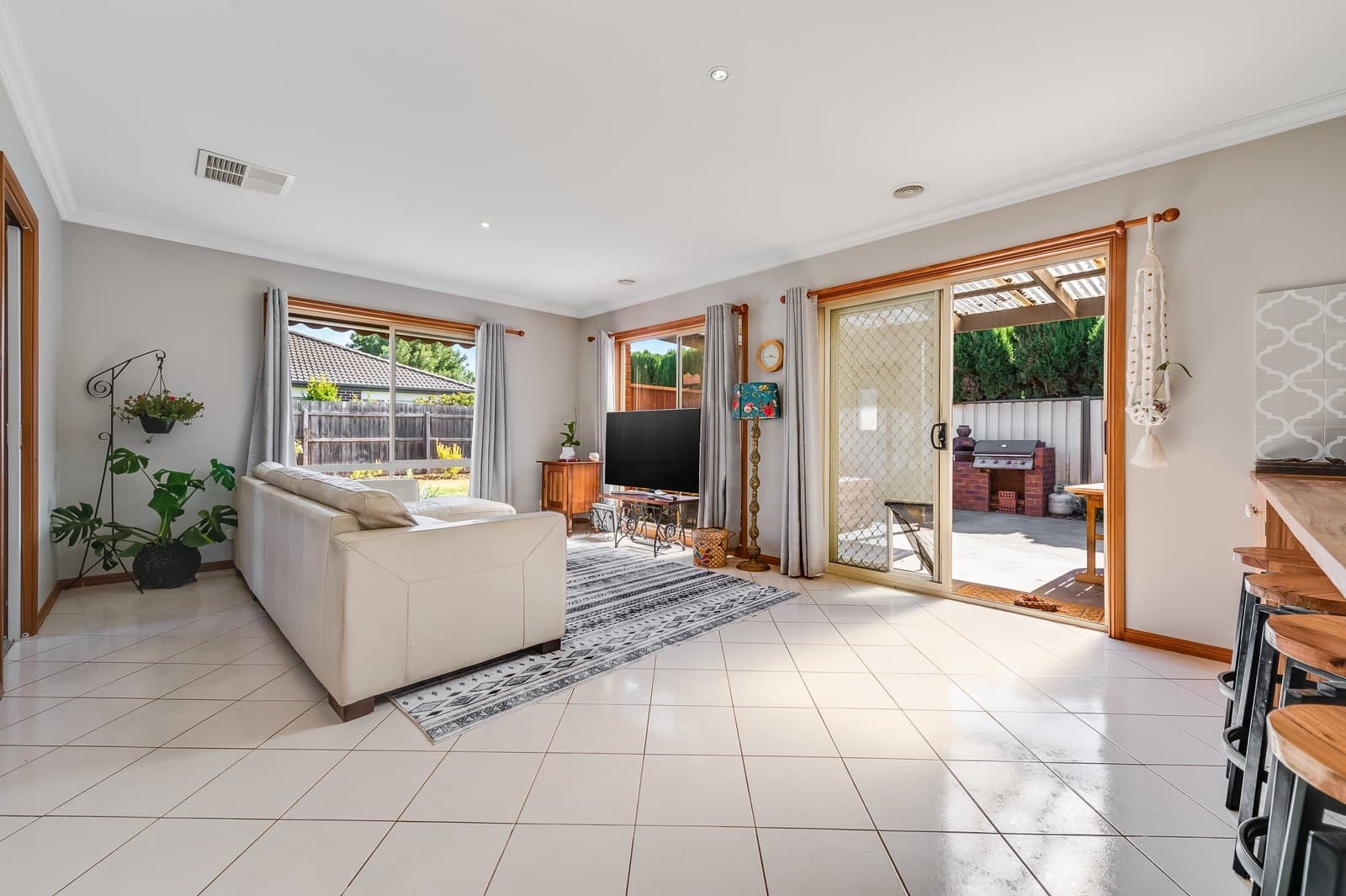 232 Wattle Avenue, Werribee, VIC, 3030, Werribee - Thumbnail 2
