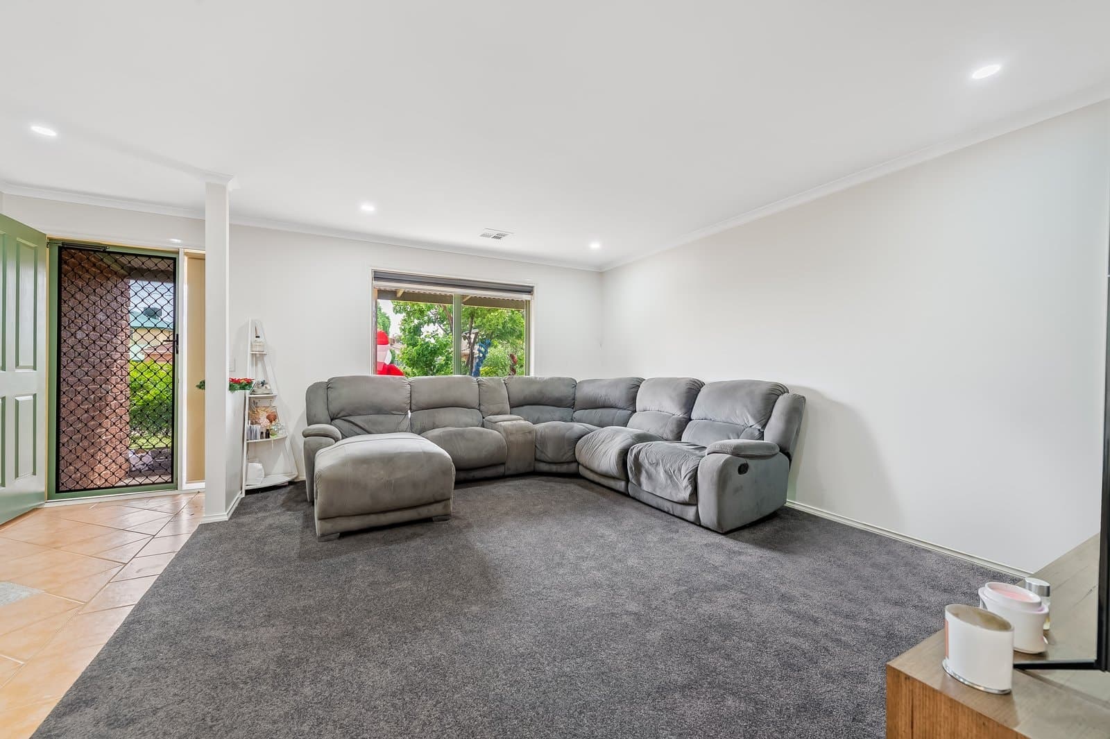 22 Angela Drive, Hoppers Crossing, VIC, 3029, Hoppers Crossing - Thumbnail 2
