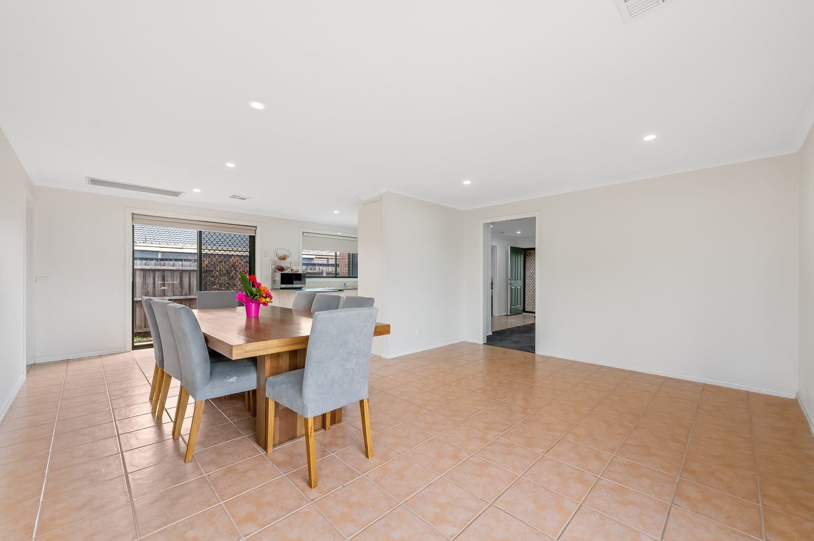 22 Angela Drive, Hoppers Crossing, VIC, 3029, Hoppers Crossing - Thumbnail 4