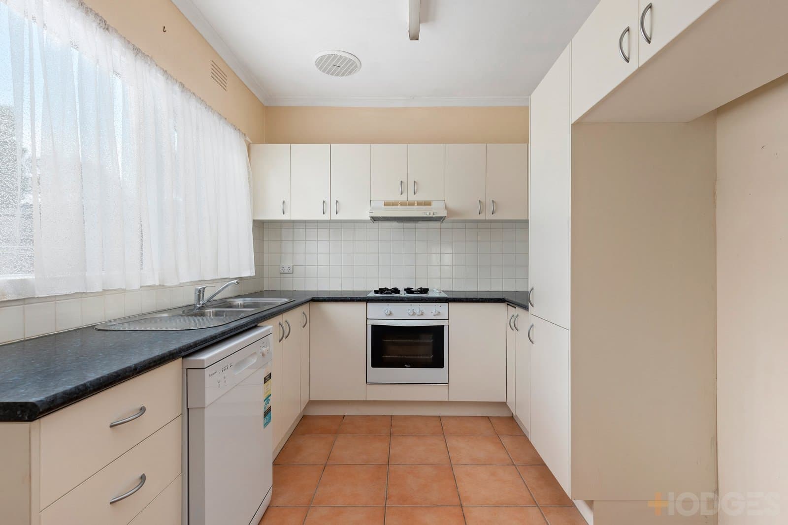 2 / 117 Cromer Road, Beaumaris, VIC, 3193, Beaumaris - Thumbnail 2