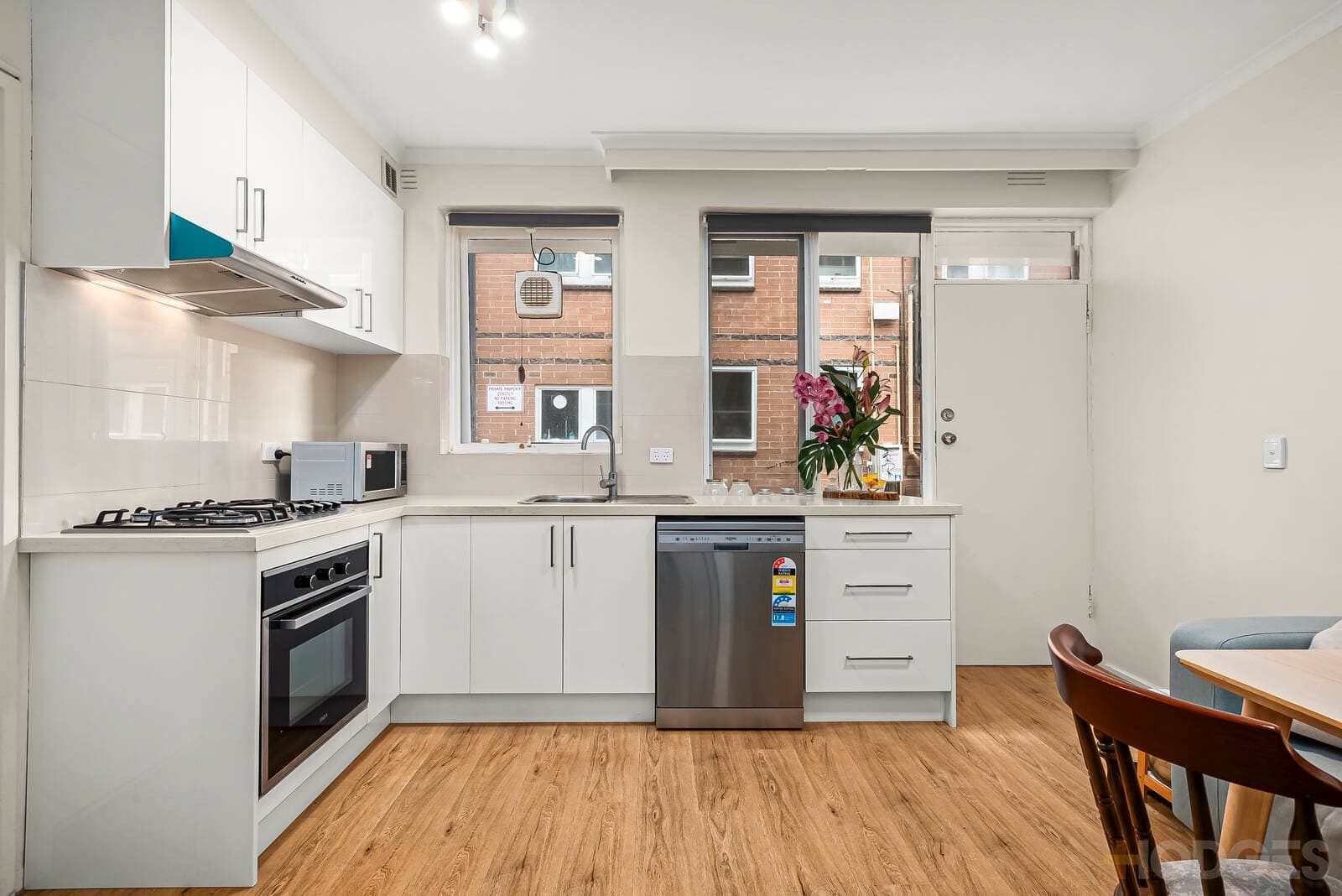 2 / 27 Robe Street, St Kilda, VIC, 3182, St Kilda - Thumbnail 2