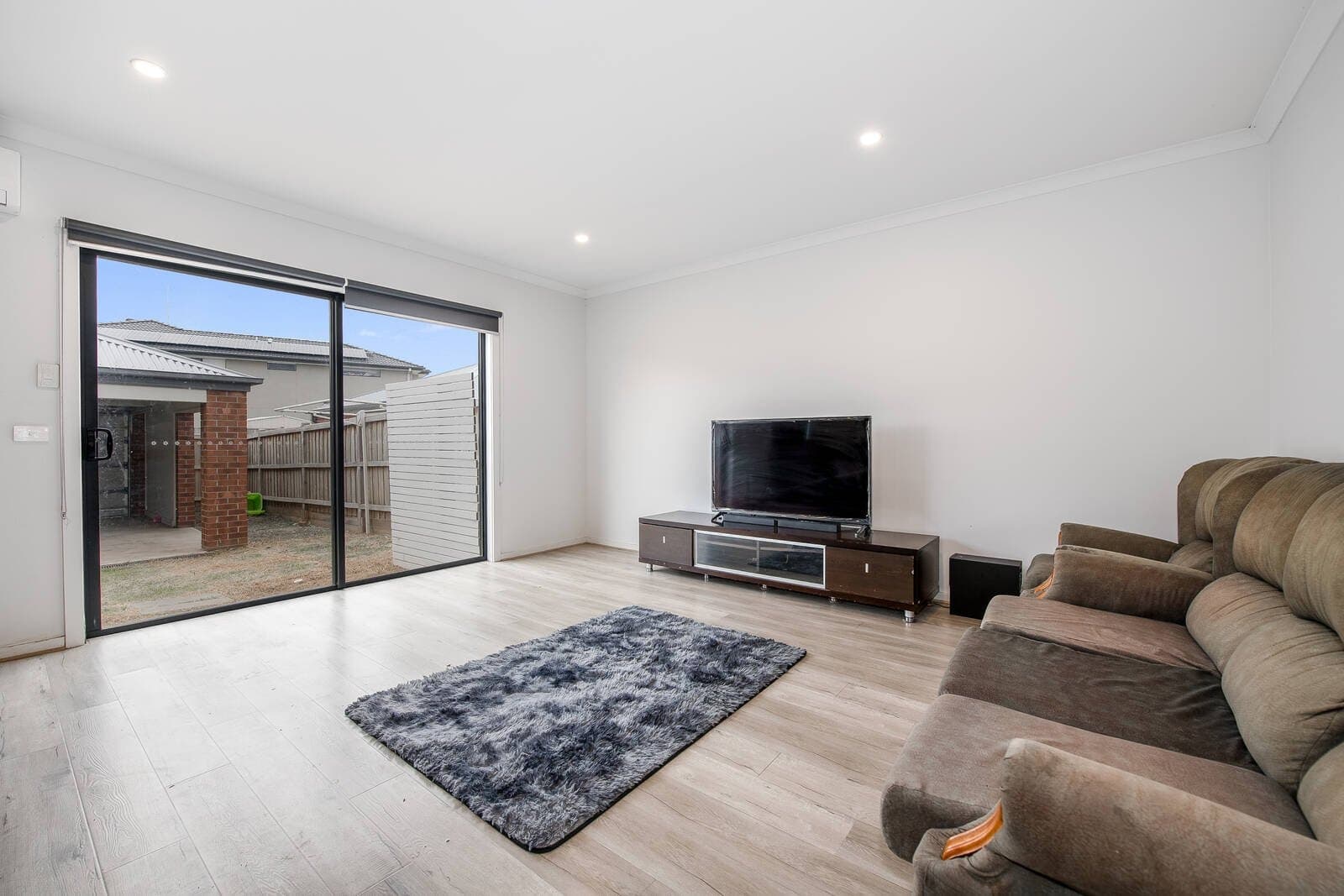 6 Oxbow Walk, Truganina, VIC, 3029, Truganina - Thumbnail 2