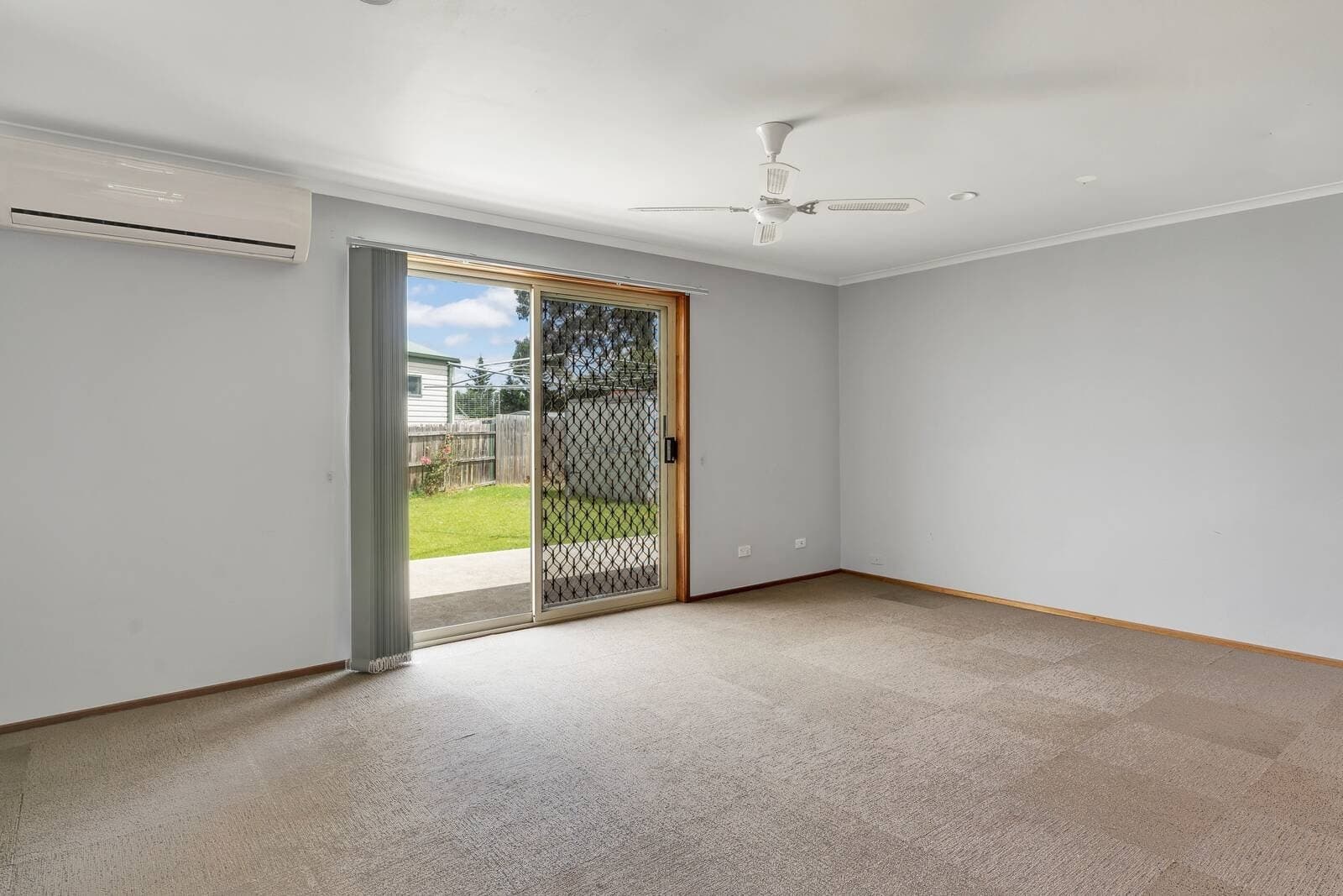 8 Muirhead Crescent, Werribee, VIC, 3030, Werribee - Thumbnail 3