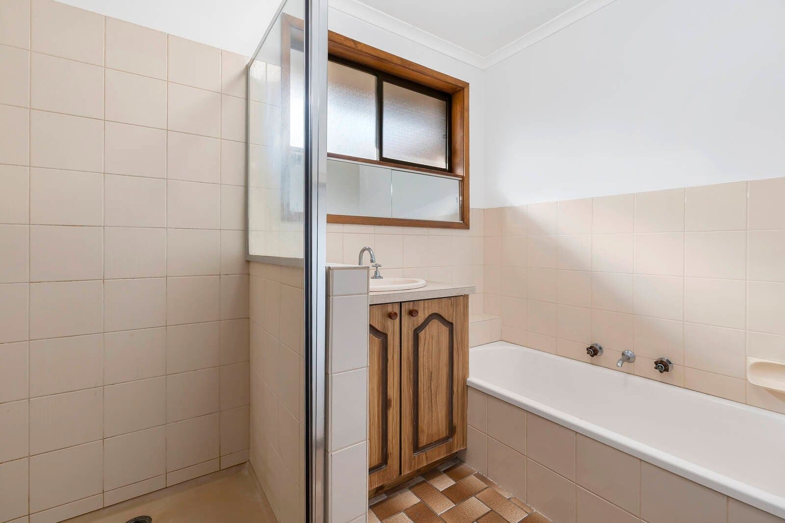 1 & 2 / 7 Birdie Court, North Geelong, VIC, 3215, North Geelong - Thumbnail 8
