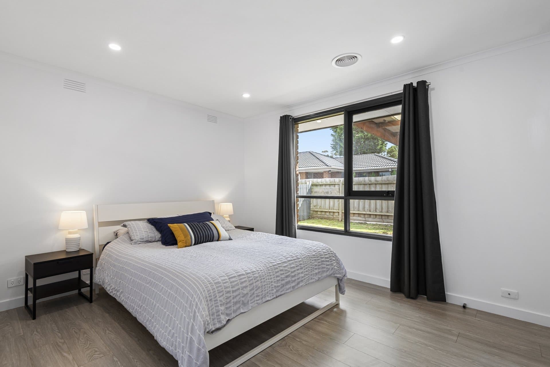 37 Lorna Street, SEAFORD, VIC, 3198, Seaford - Thumbnail 2