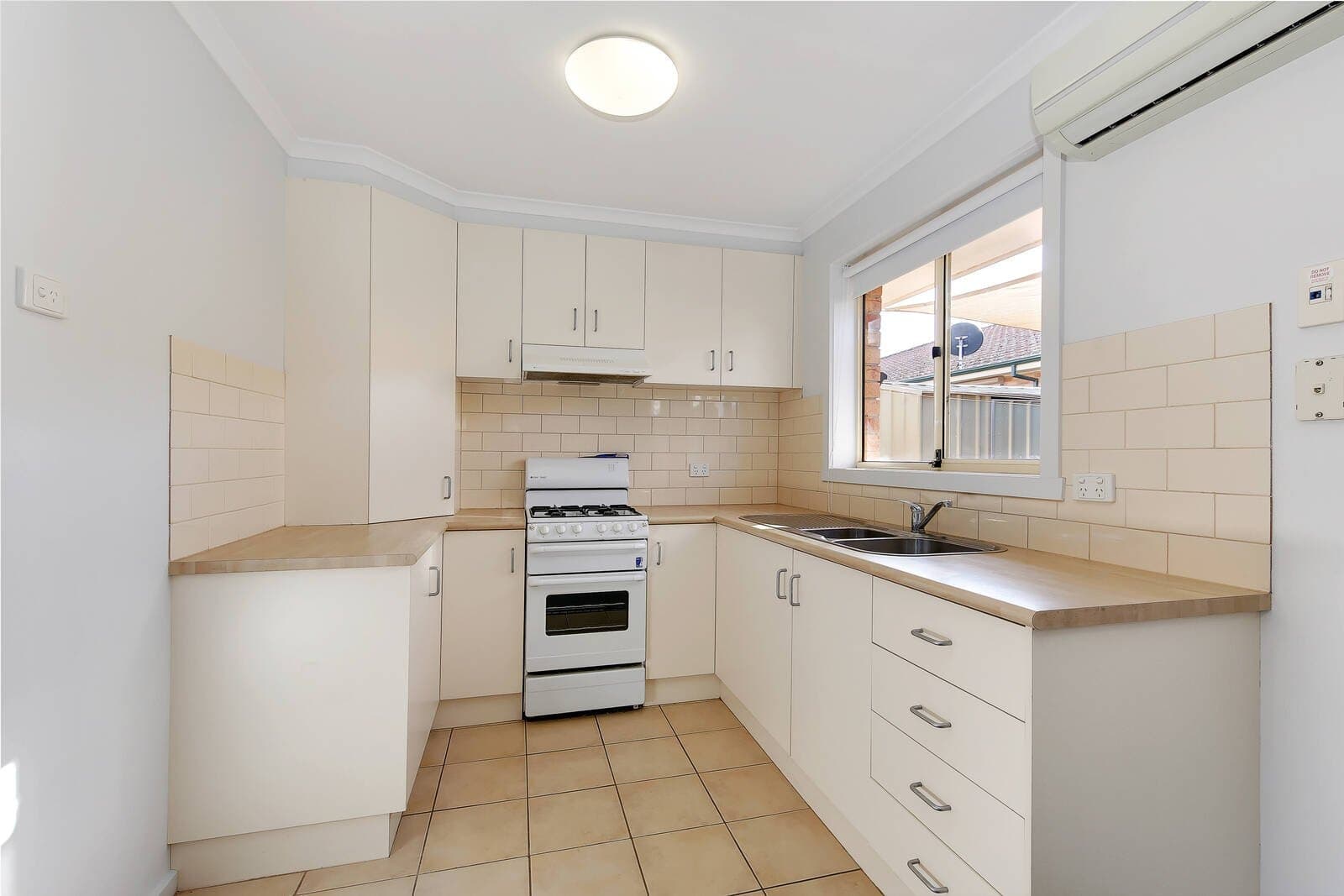 10 / 16-18 Russell Street, Werribee, VIC, 3030, Werribee - Thumbnail 4