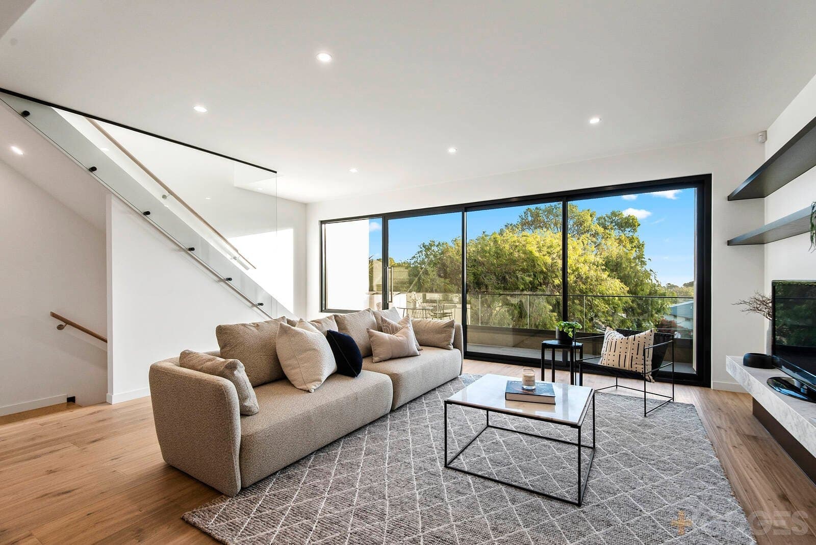 1d Dover Place, Parkdale, VIC, 3195, Parkdale - Thumbnail 2