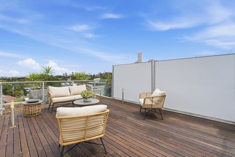 2/16 Isabella Street, Queens Park, Queens Park - Image 1