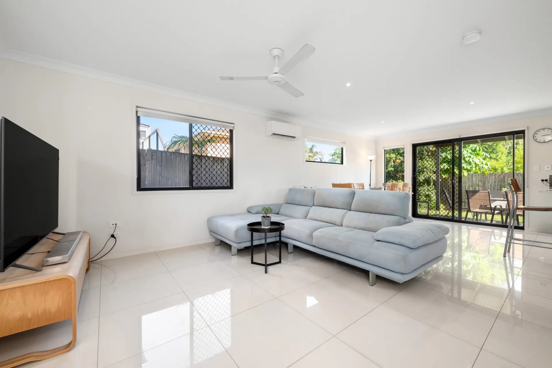 2/27 Forest Street, Moorooka - Image 1