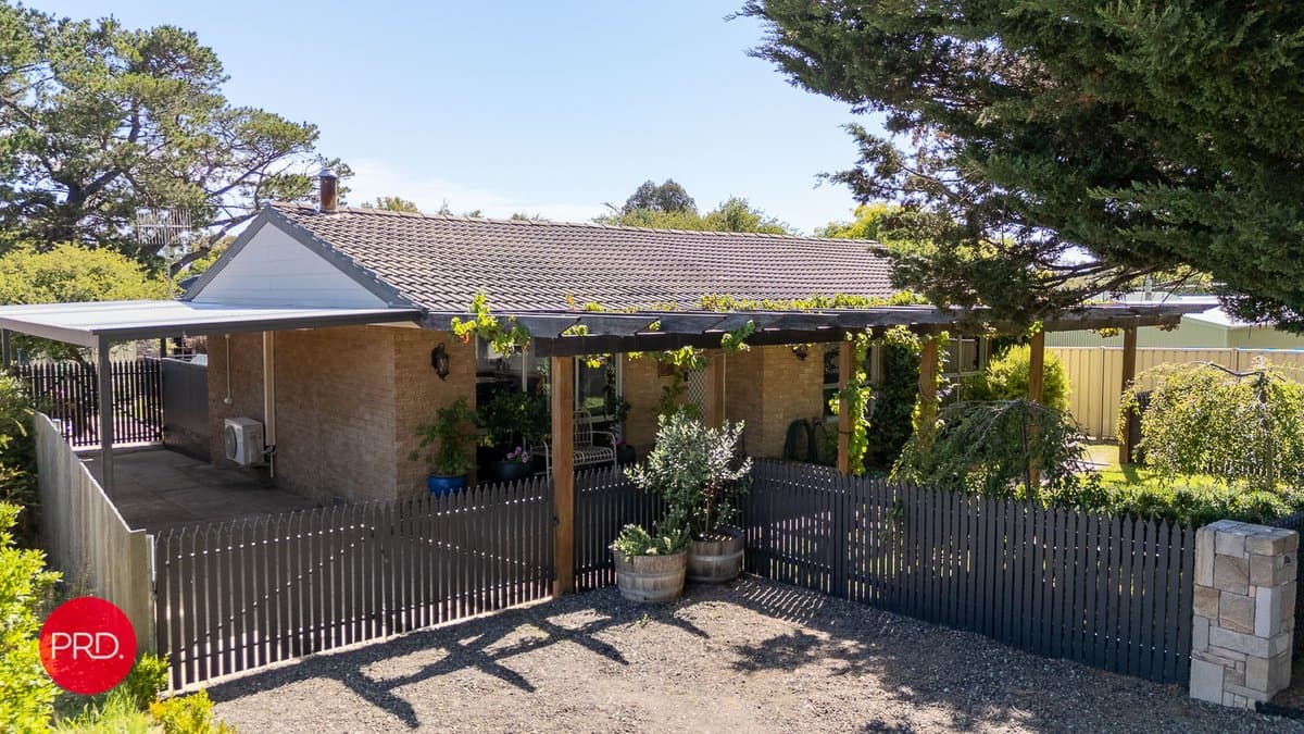 62 Duralla Street, BUNGENDORE NSW 2621, Bungendore - Image 1