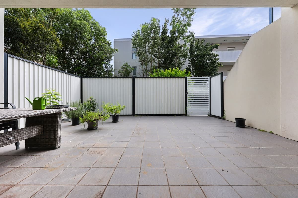 23 Chamberlain Road, GUILDFORD, Guildford - Thumbnail 8