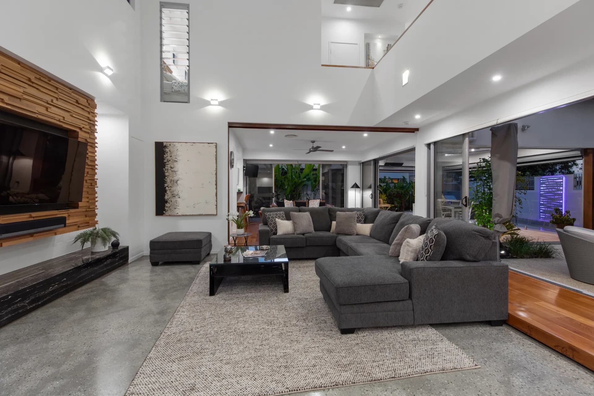 7700 Fairway  Boulevard, Hope Island - Thumbnail 8