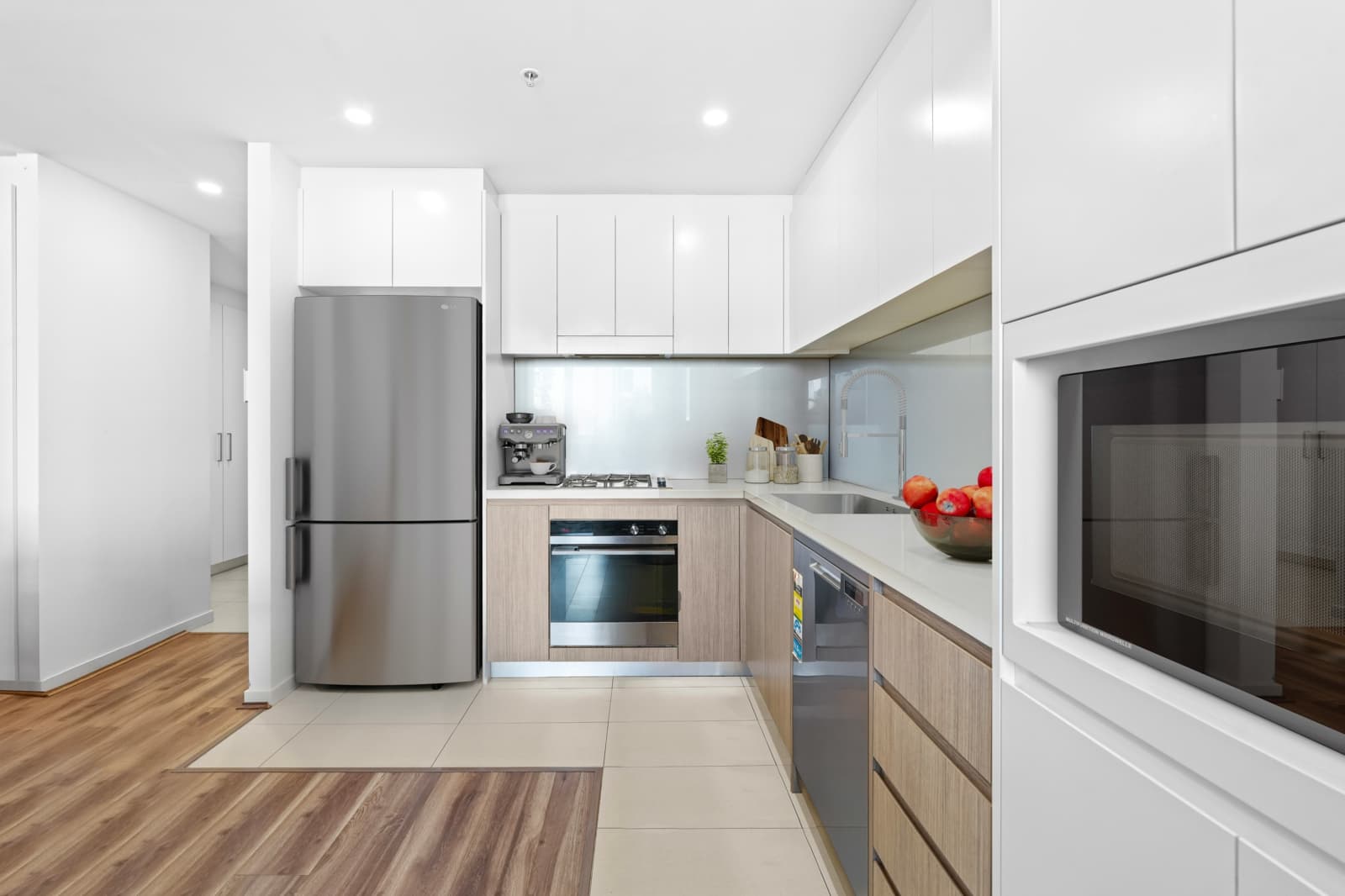305/12 Northumberland Road, AUBURN, Auburn - Thumbnail 2