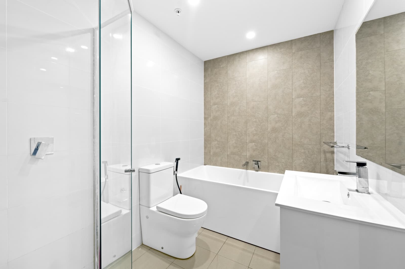 305/12 Northumberland Road, AUBURN, Auburn - Thumbnail 4