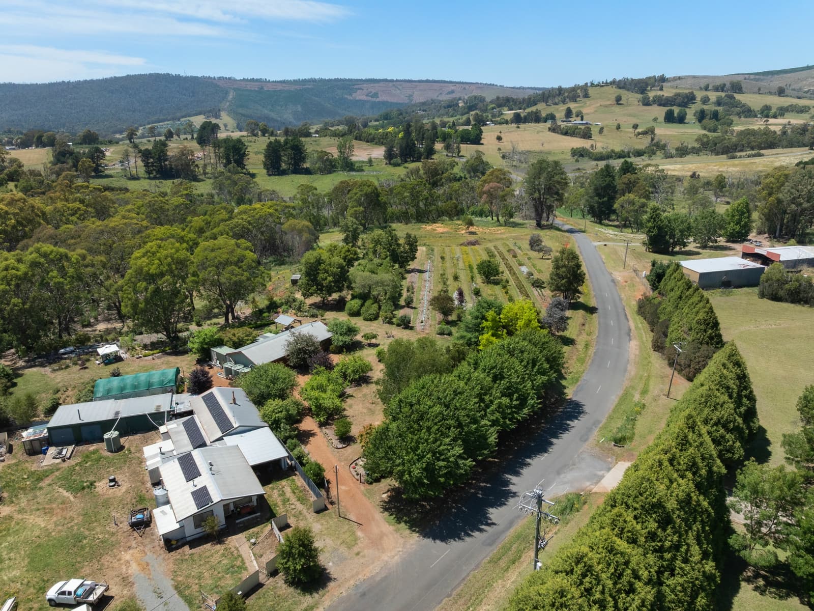 107 Mill Road, BATLOW, Batlow - Thumbnail 2