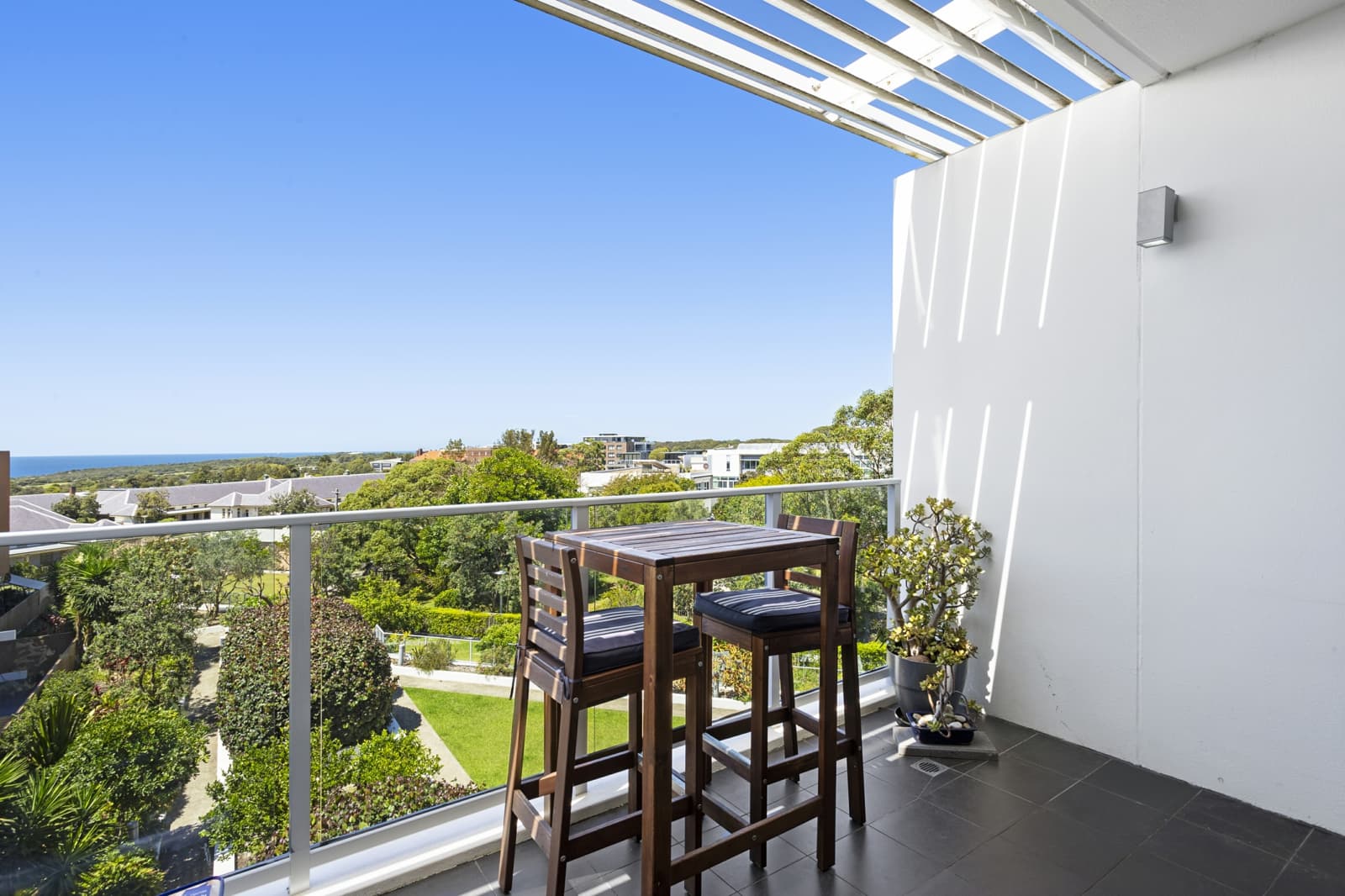411/1 Pine Avenue, LITTLE BAY, Little Bay - Thumbnail 2