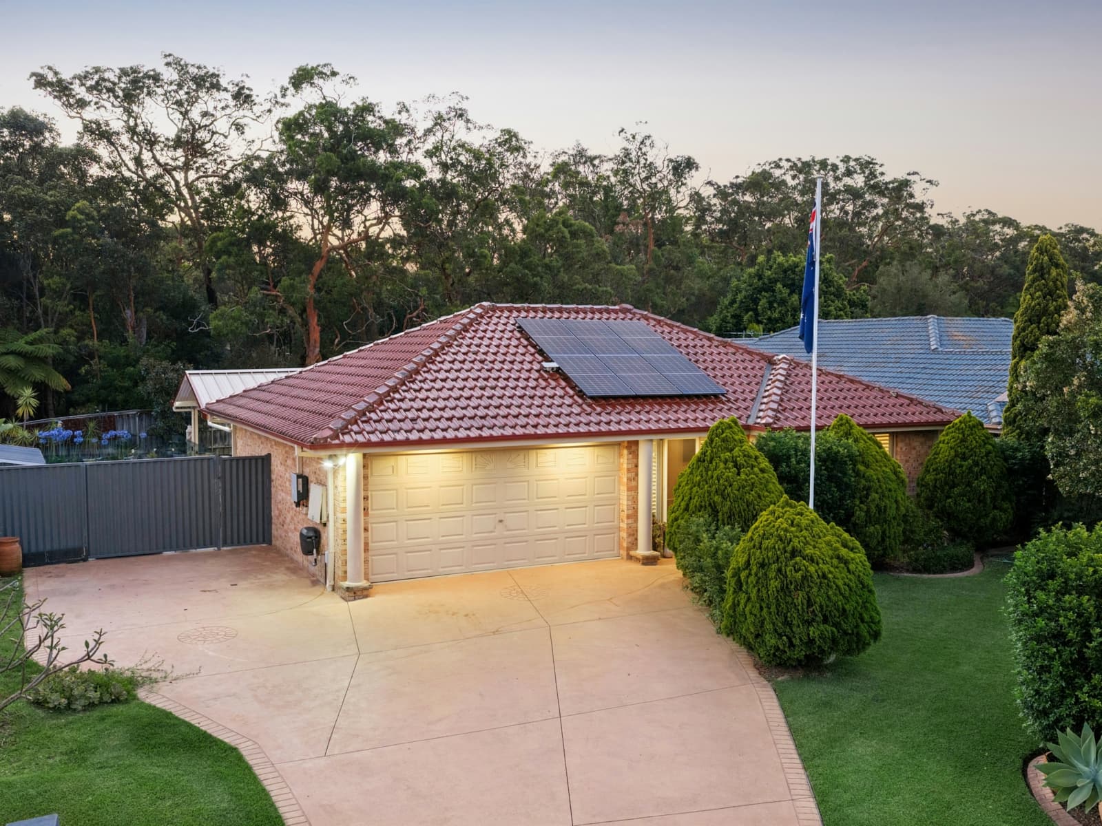 13 Boat Harbour Close,Summerland Point, Summerland Point - Image 1