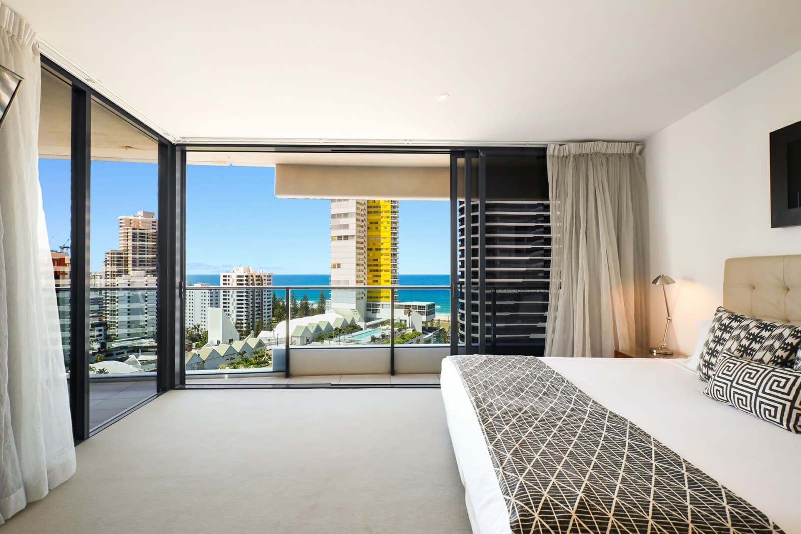 21505/21 Elizabeth Avenue, BROADBEACH, Broadbeach - Thumbnail 7