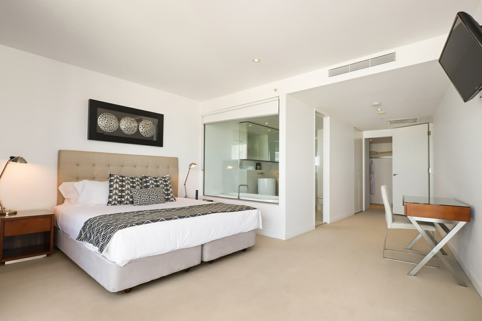 21505/21 Elizabeth Avenue, BROADBEACH, Broadbeach - Thumbnail 8