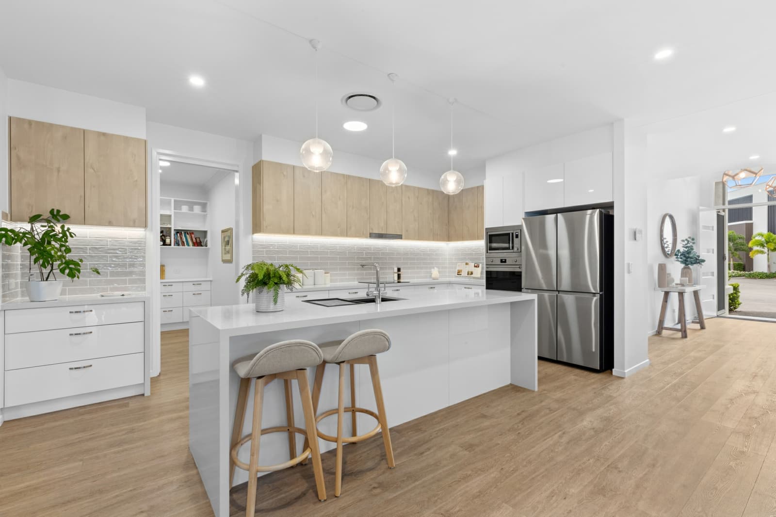 158/6 Charlston Place, KULUIN, Kuluin - Thumbnail 2